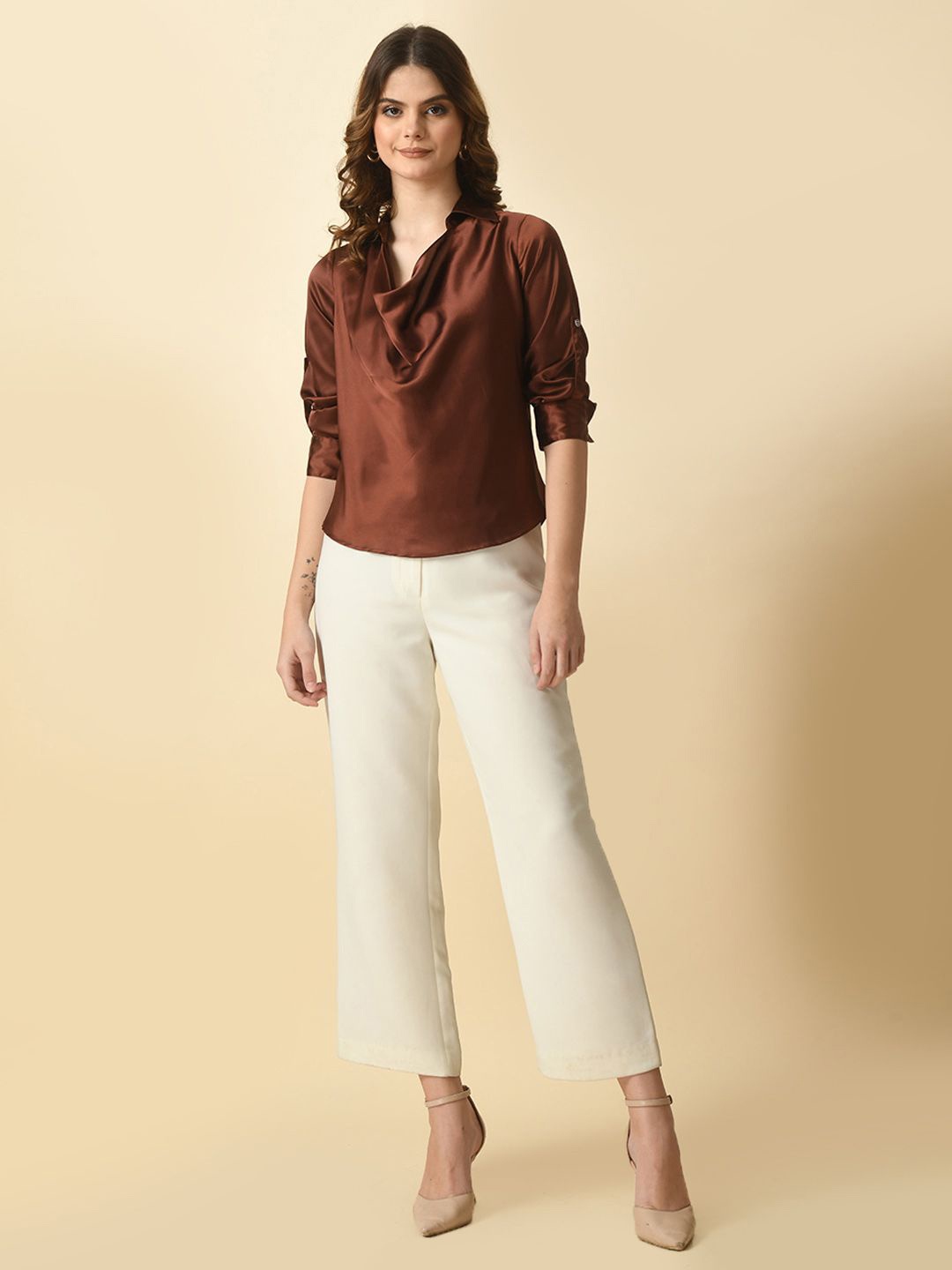 

Tushita Mandarin Collar Roll-Up Sleeves Satin Top, Brown