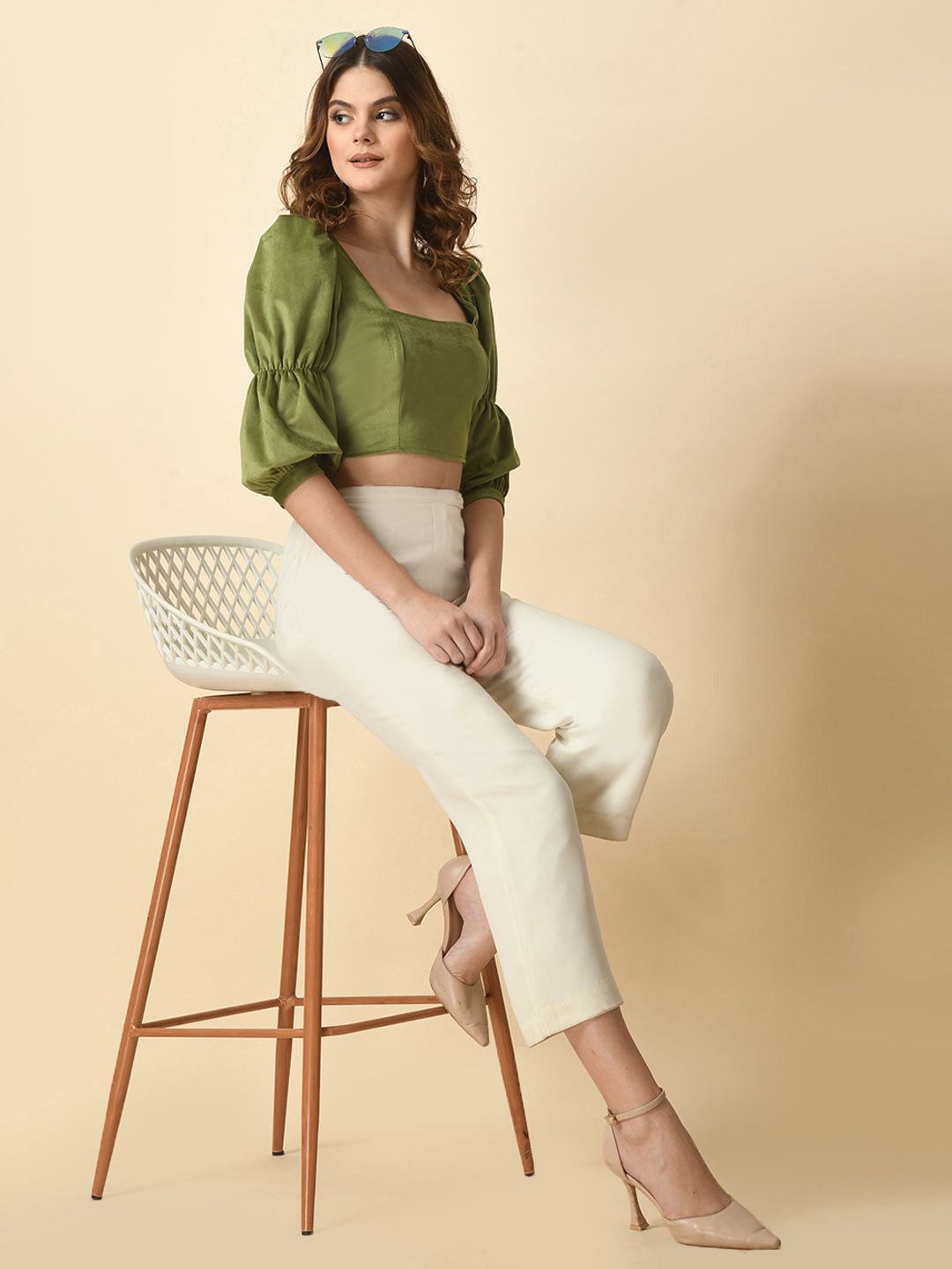 

Tushita Extended Sleeves Velvet Top, Green