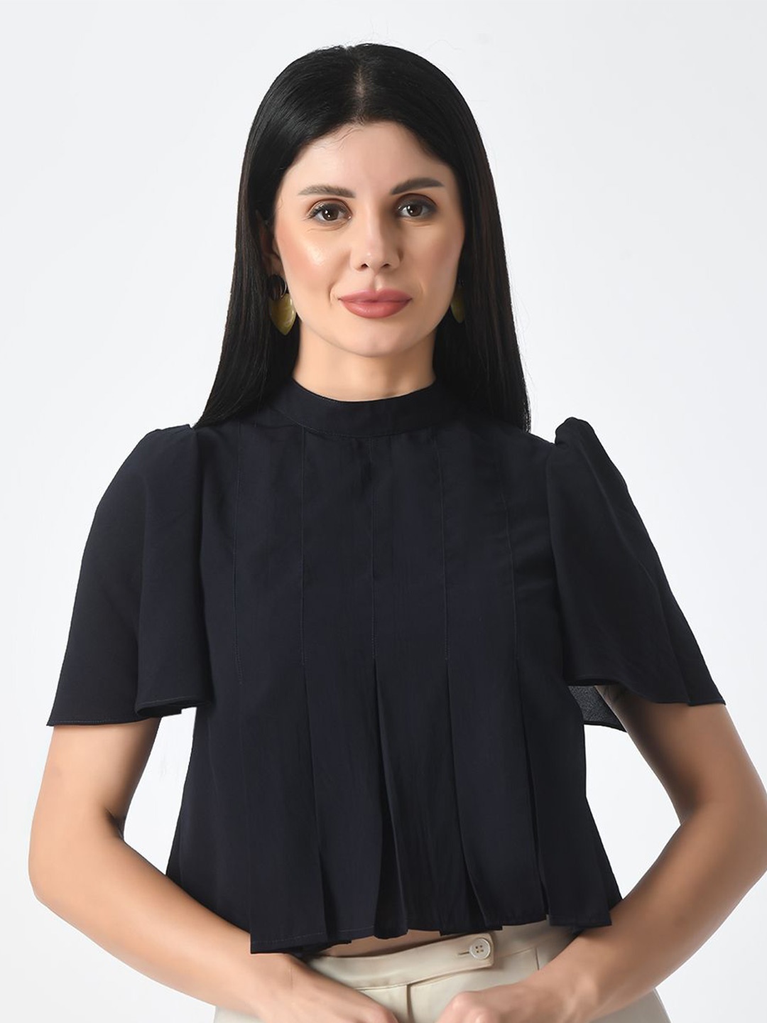 

Tushita Keyhole Neck Puff Sleeve Crepe Styled Back Top, Black