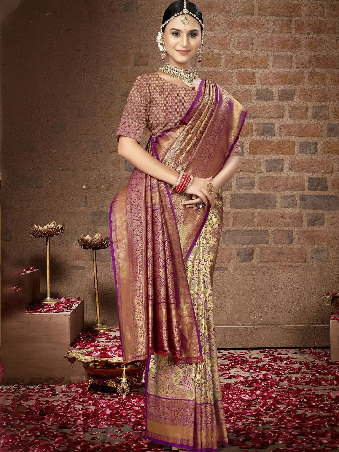 

SANGAM PRINTS Woven Design Zari Tussar Saree, Purple