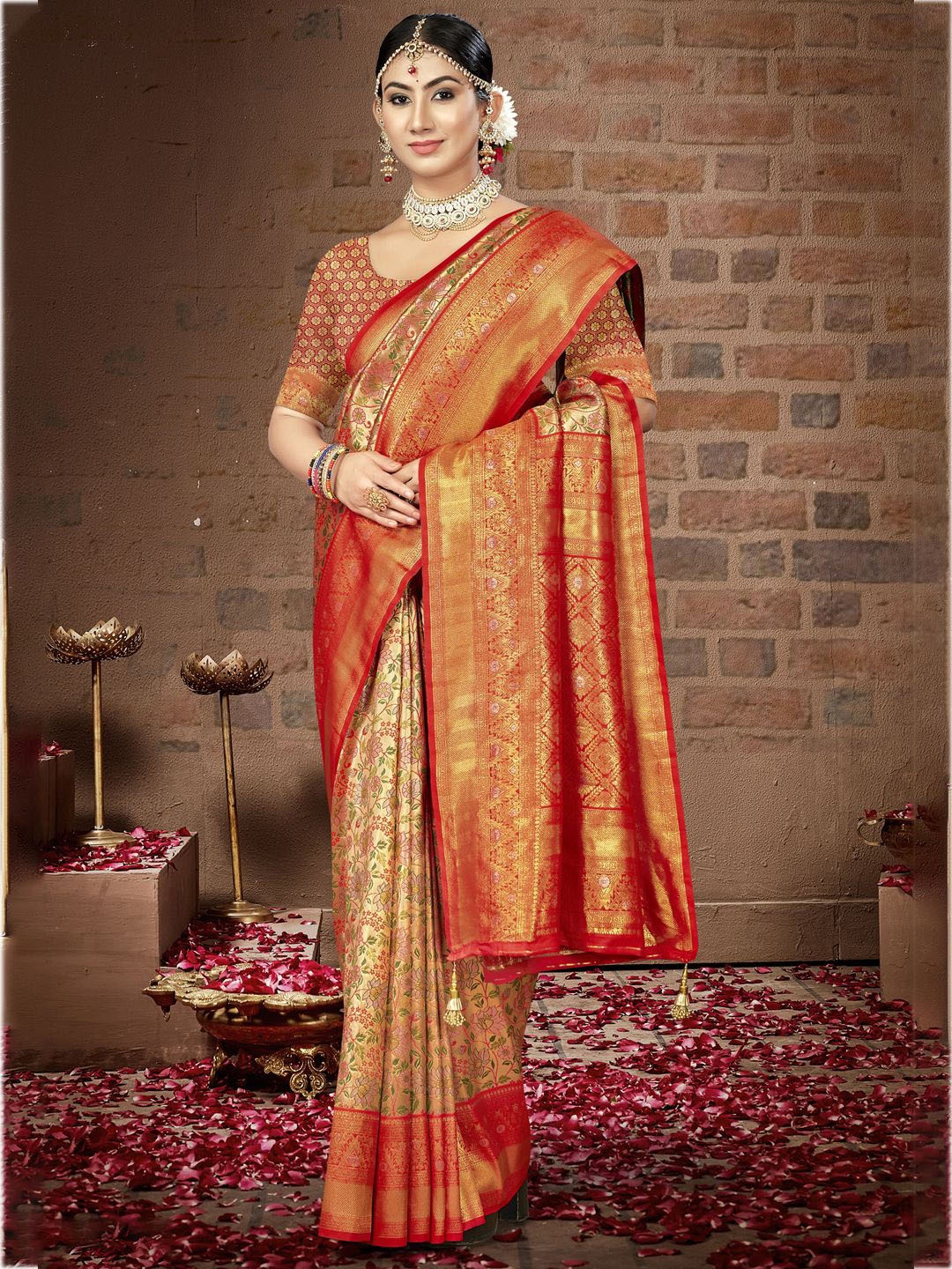 

SANGAM PRINTS Ethnic Motif Zari Wonen Tussar Saree, Red