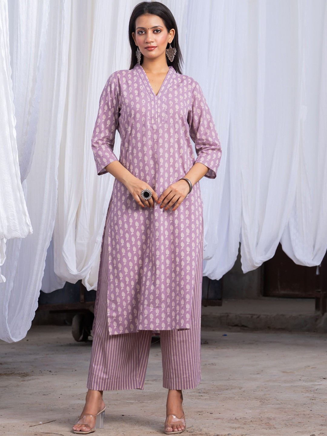

KALINI Ethnic Motifs Printed Straight Sequinned Pure Cotton Kurta with Palazzos, Lavender