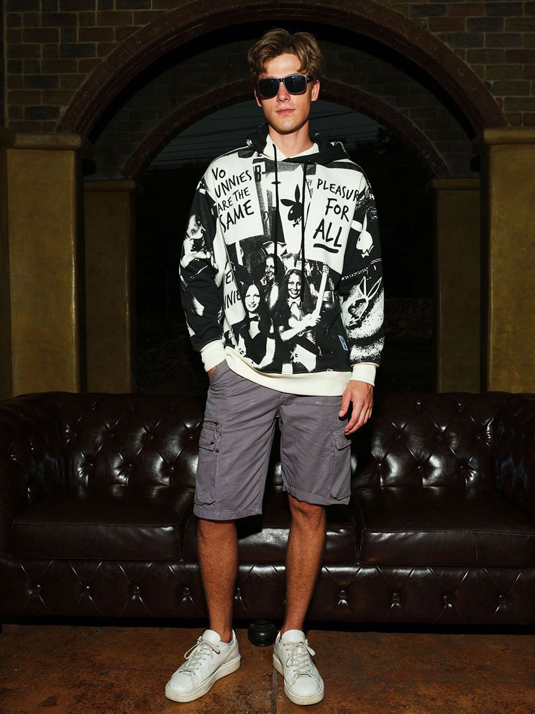 

Bonkers Corner Men Printed Hooded Sweatshirt, Off white