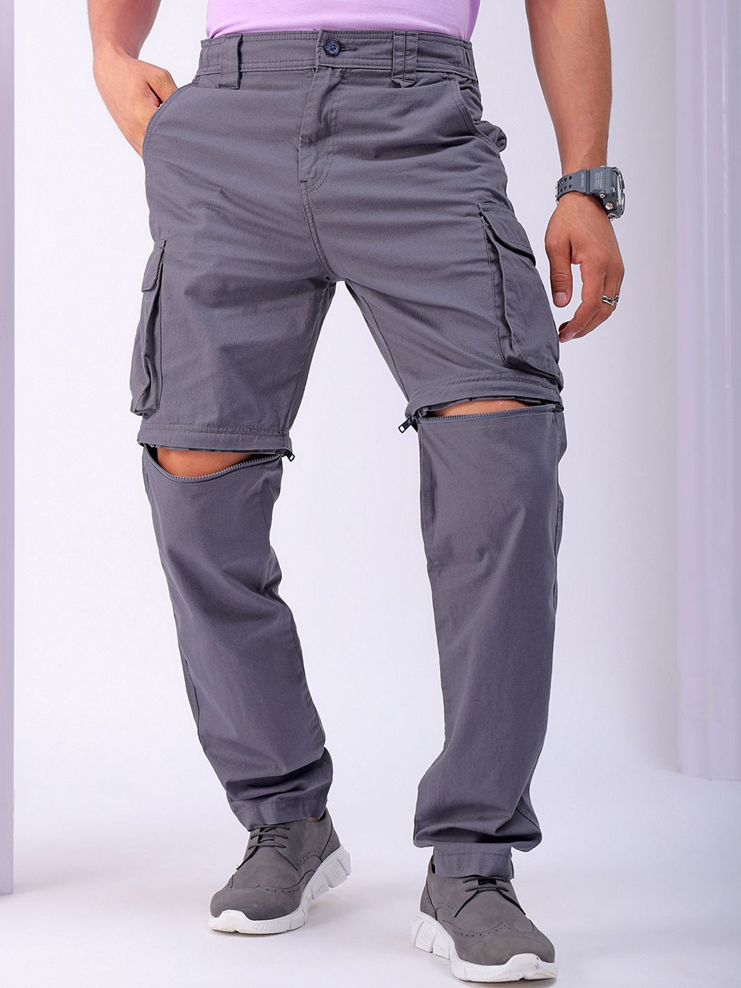 

The Indian Garage Co Men Loose Fit Cargos Trousers, Grey