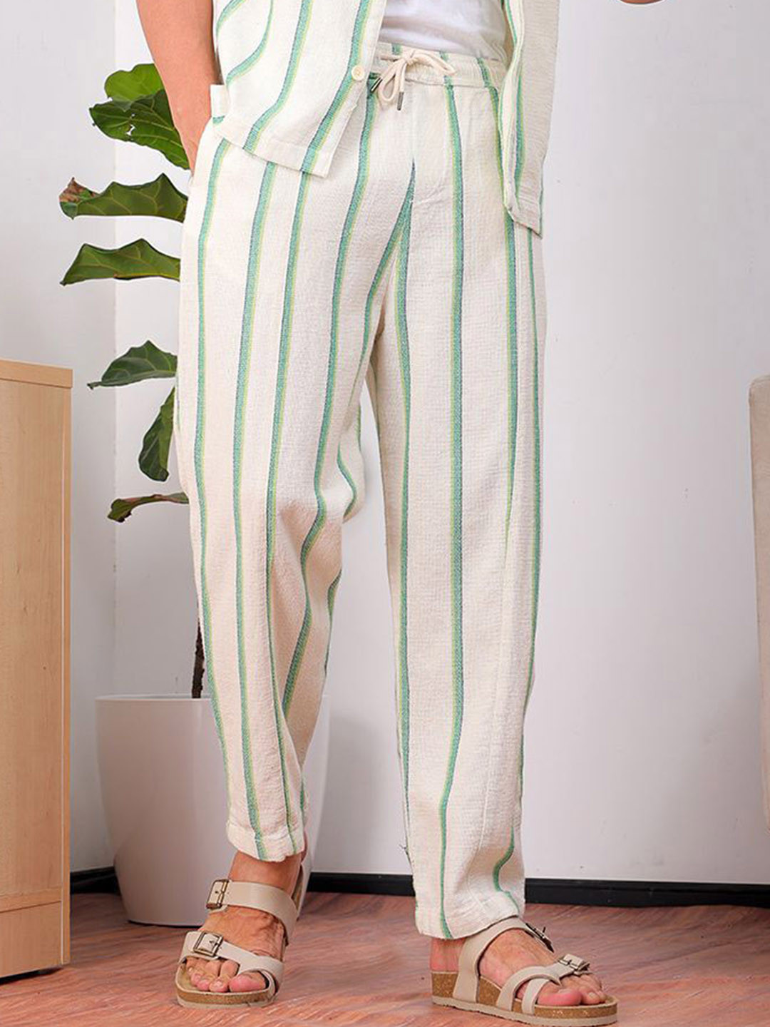 

The Indian Garage Co Men Striped Straight Fit Cotton Trousers, Cream