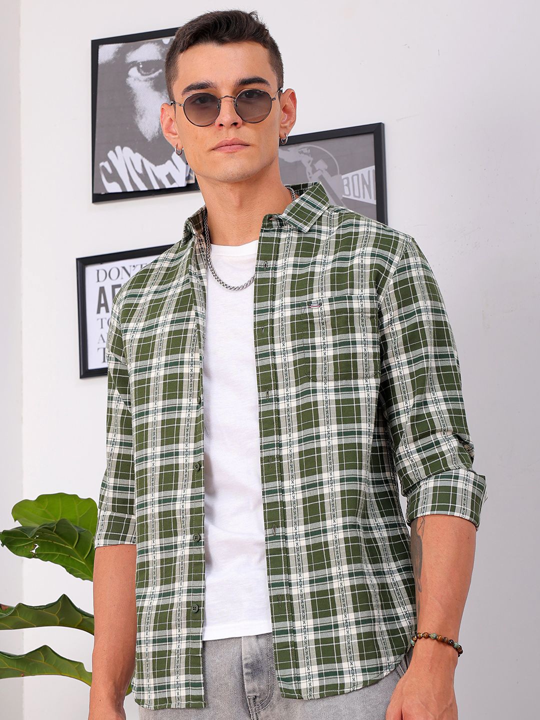

The Indian Garage Co Men Slim Fit Tartan Checks Opaque Checked Casual Shirt, Green