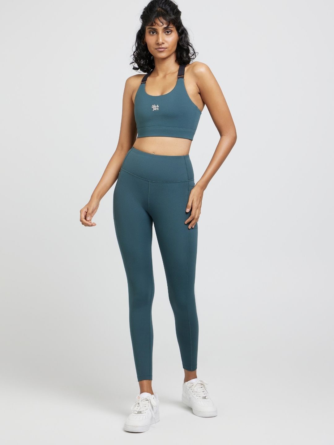 

LIFE & JAM Round Neck Sleeveless Sports Bra & Thigts, Green