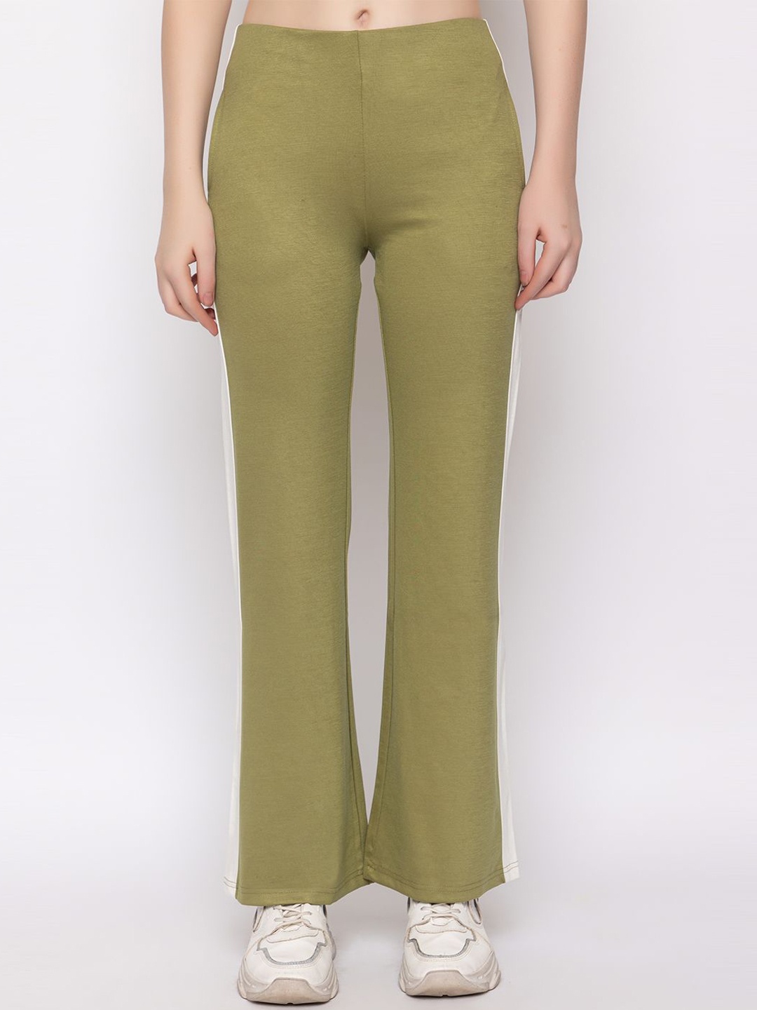 

HANG N HOLD Women Mid-Rise Bootcut Trousers, Green
