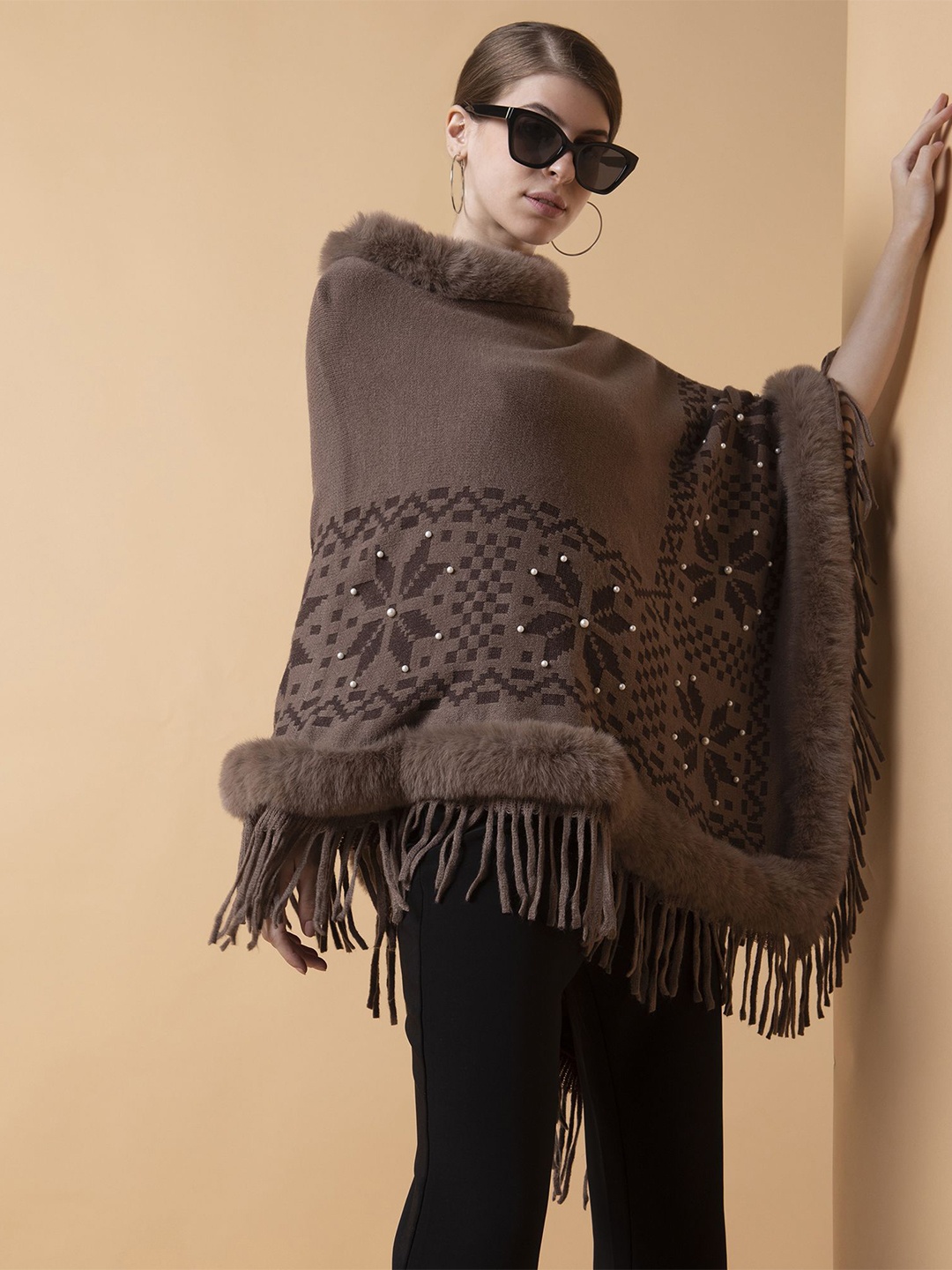 

SHOWOFF Women Longline Poncho with Fuzzy Detail, Brown