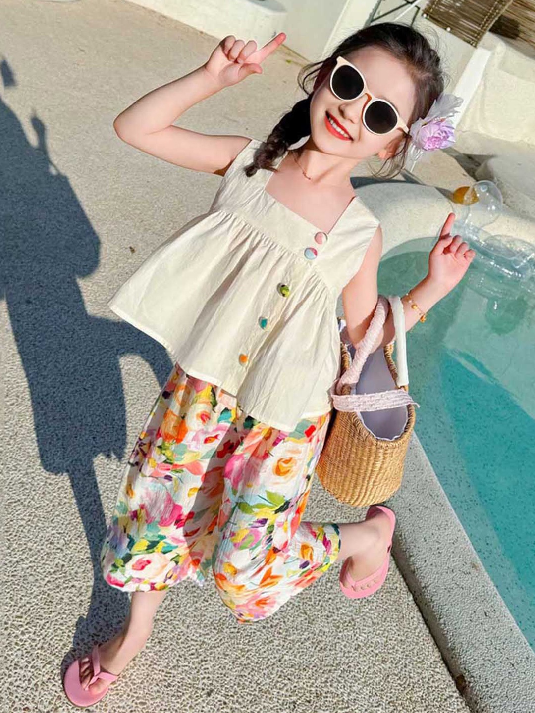 

INCLUD Girls Square Neck Sleeveless Top With Printed Capri, Beige