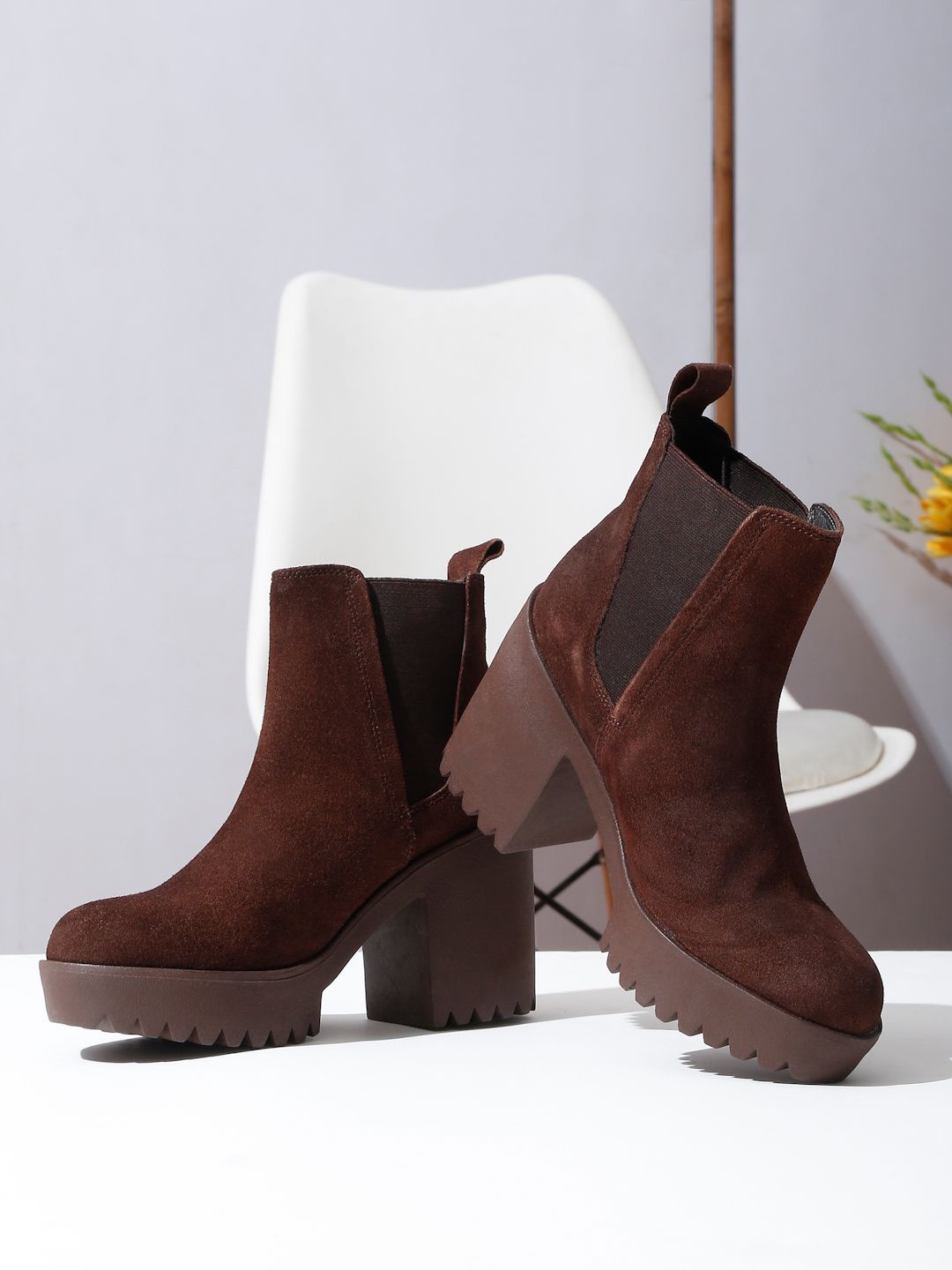 

Teakwood Leathers Women Block-Heeled Chelsea Boots, Brown
