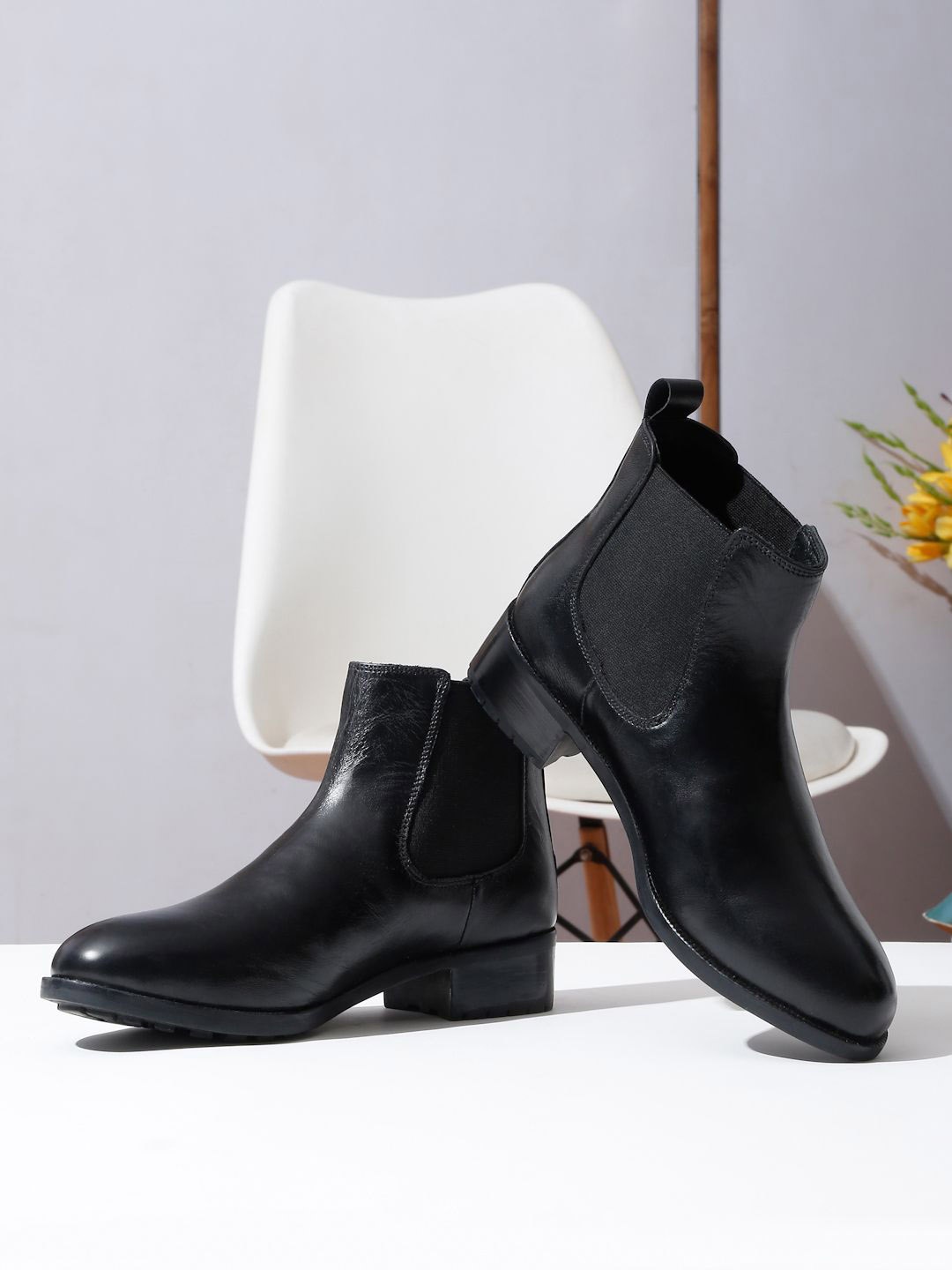 

Teakwood Leathers Women Block-Heeled Chelsea Boots, Black