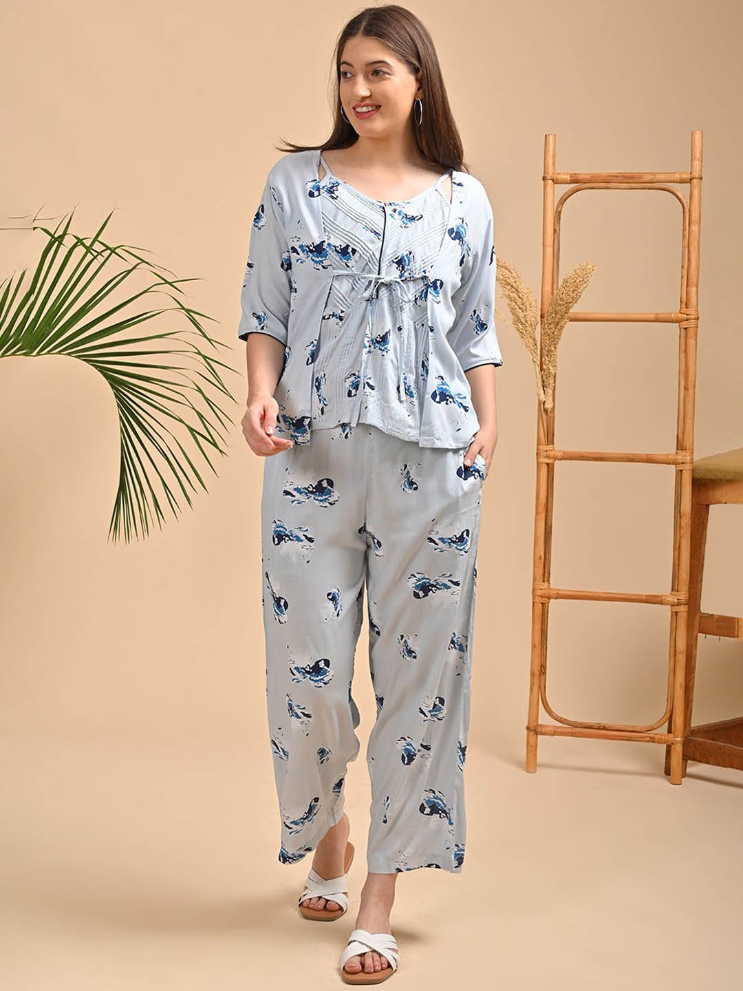 

GOLDSTROMS Printed Top & Flared Pyjamas, Grey