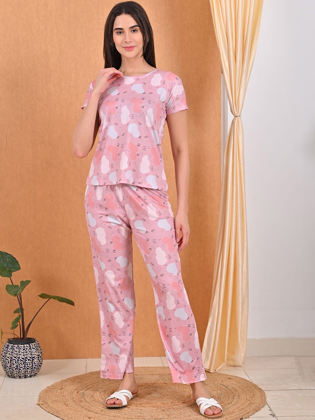

GOLDSTROMS Abstract Printed Round Neck Short Sleeves Night suit, Peach