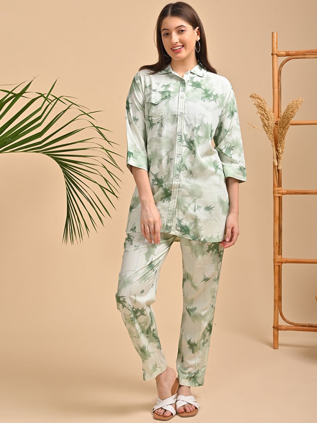 

GOLDSTROMS Floral Printed Shirt & Trousers, Green