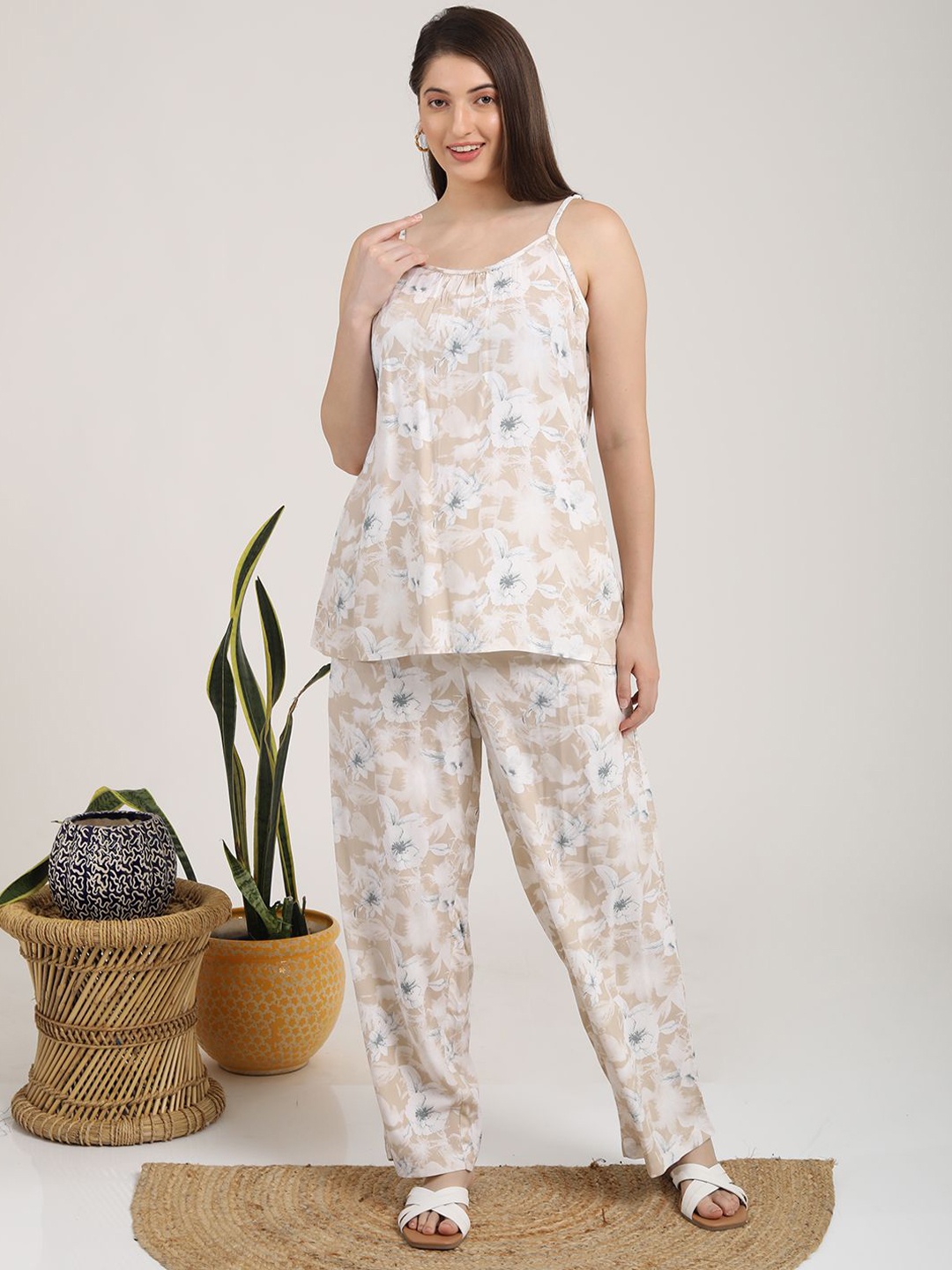 

GOLDSTROMS Printed Top & Trousers With Shrug Co-Ords, Brown