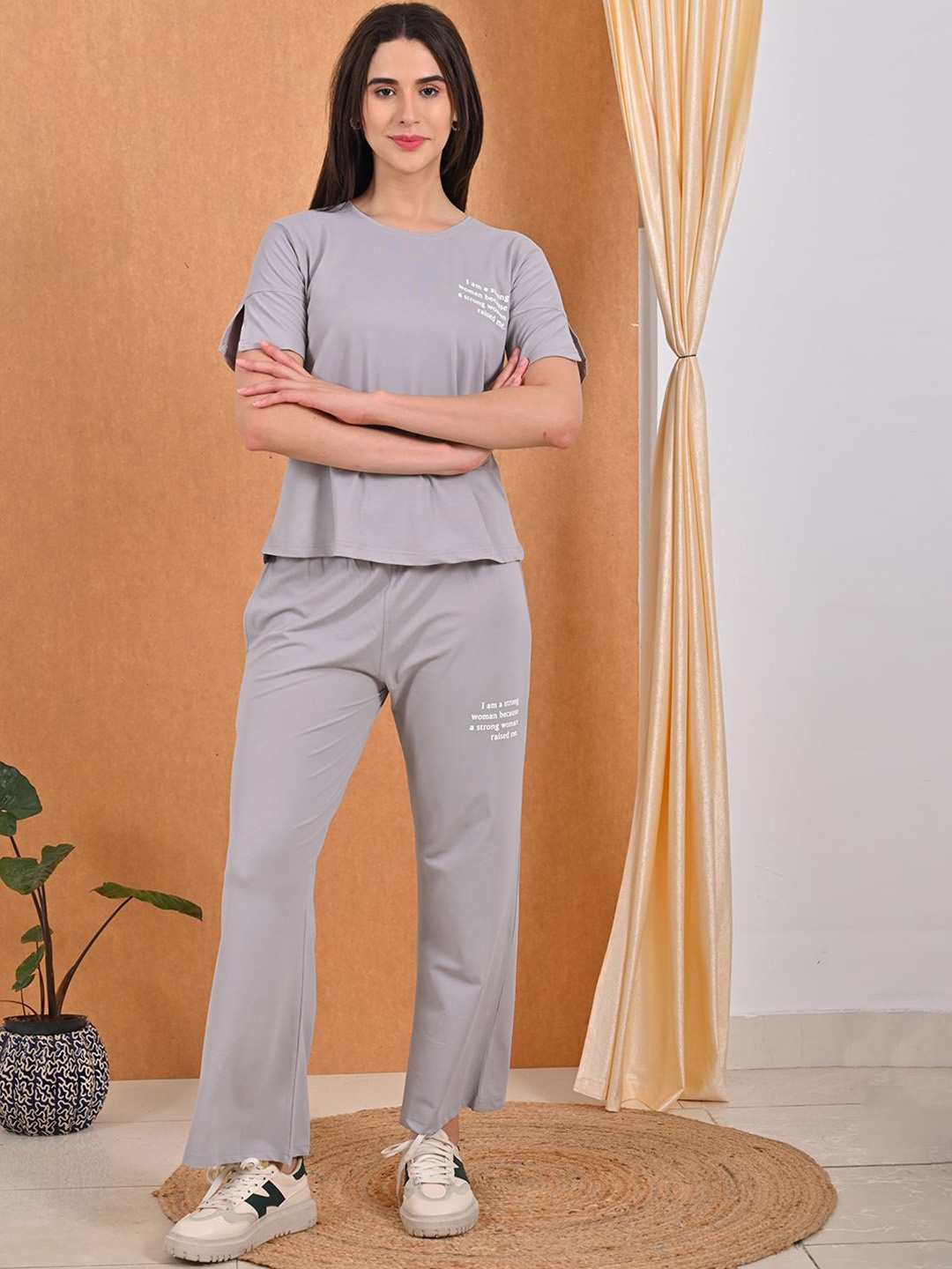 

GOLDSTROMS Round Neck T-shirt With Pyjamas, Grey