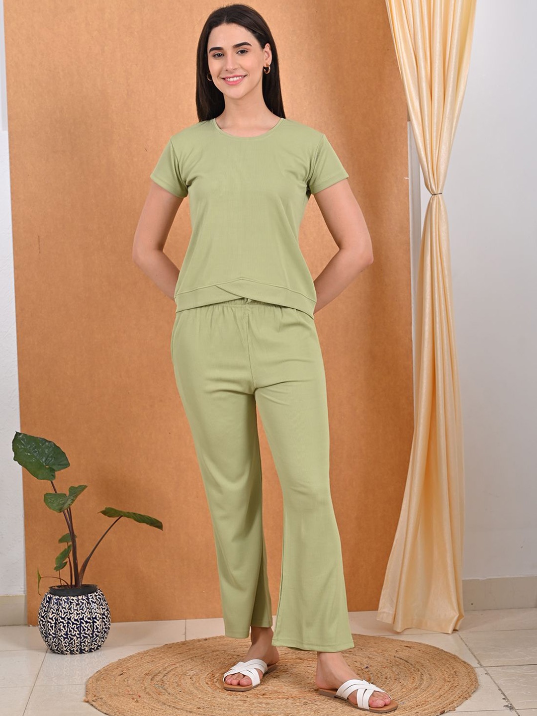 

GOLDSTROMS Round Neck Short Sleeves Night suit, Green