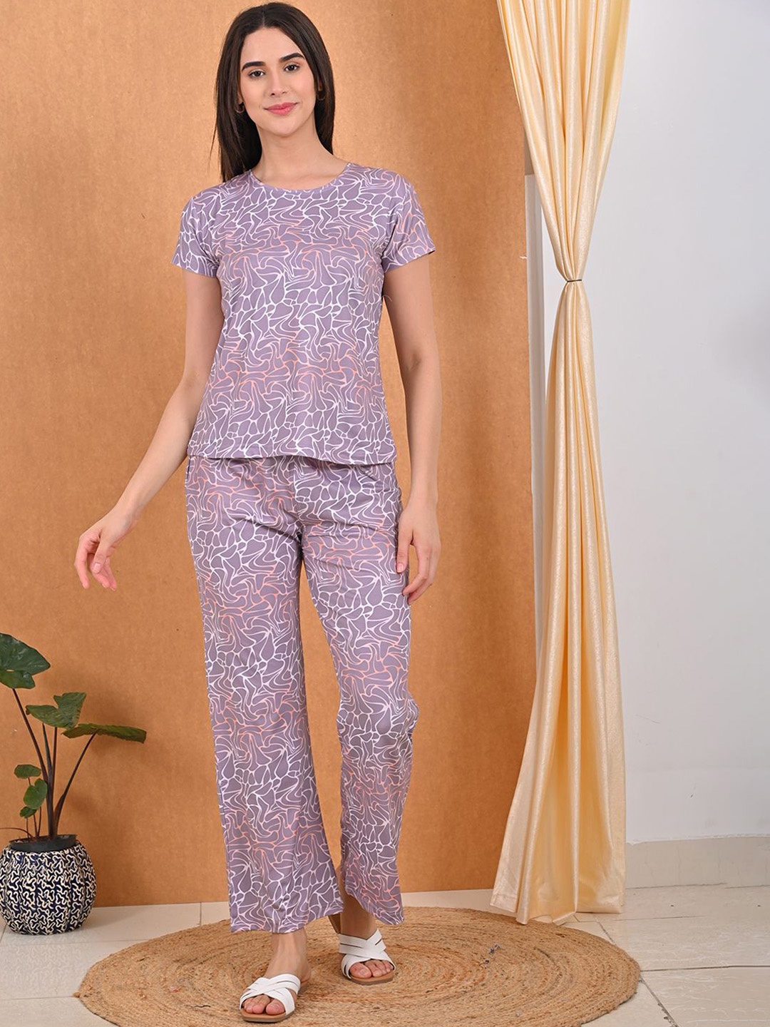 

GOLDSTROMS Abstract Printed Round Neck Short Sleeves Night suit, Grey