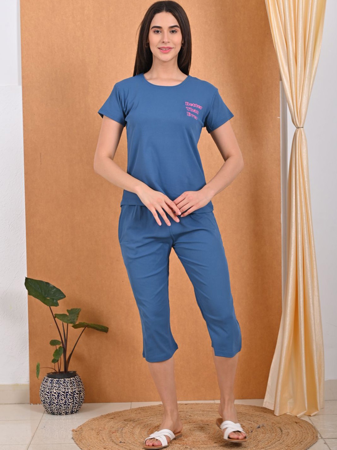 

GOLDSTROMS Round Neck T-shirt With Capris, Blue