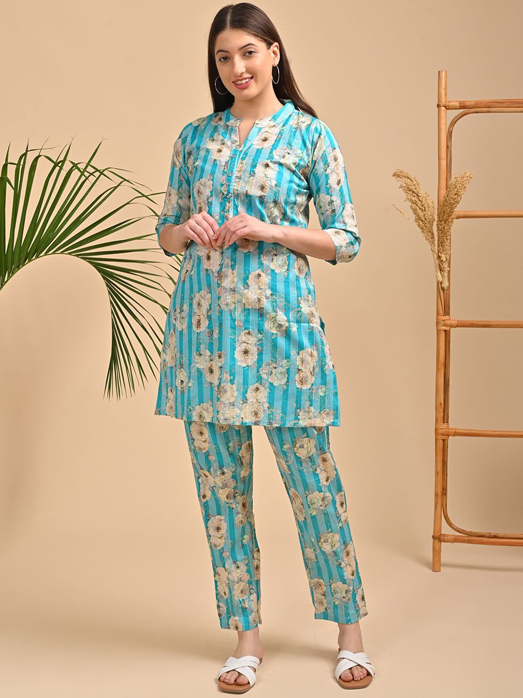 

GOLDSTROMS Printed Mandarin Collar Top With Pyjama, Sea green