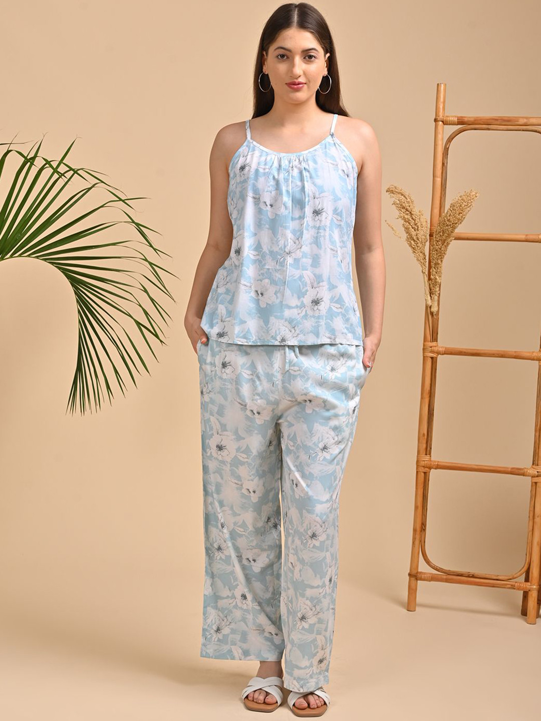 

GOLDSTROMS Floral Printed Top With Pyjamas, Blue