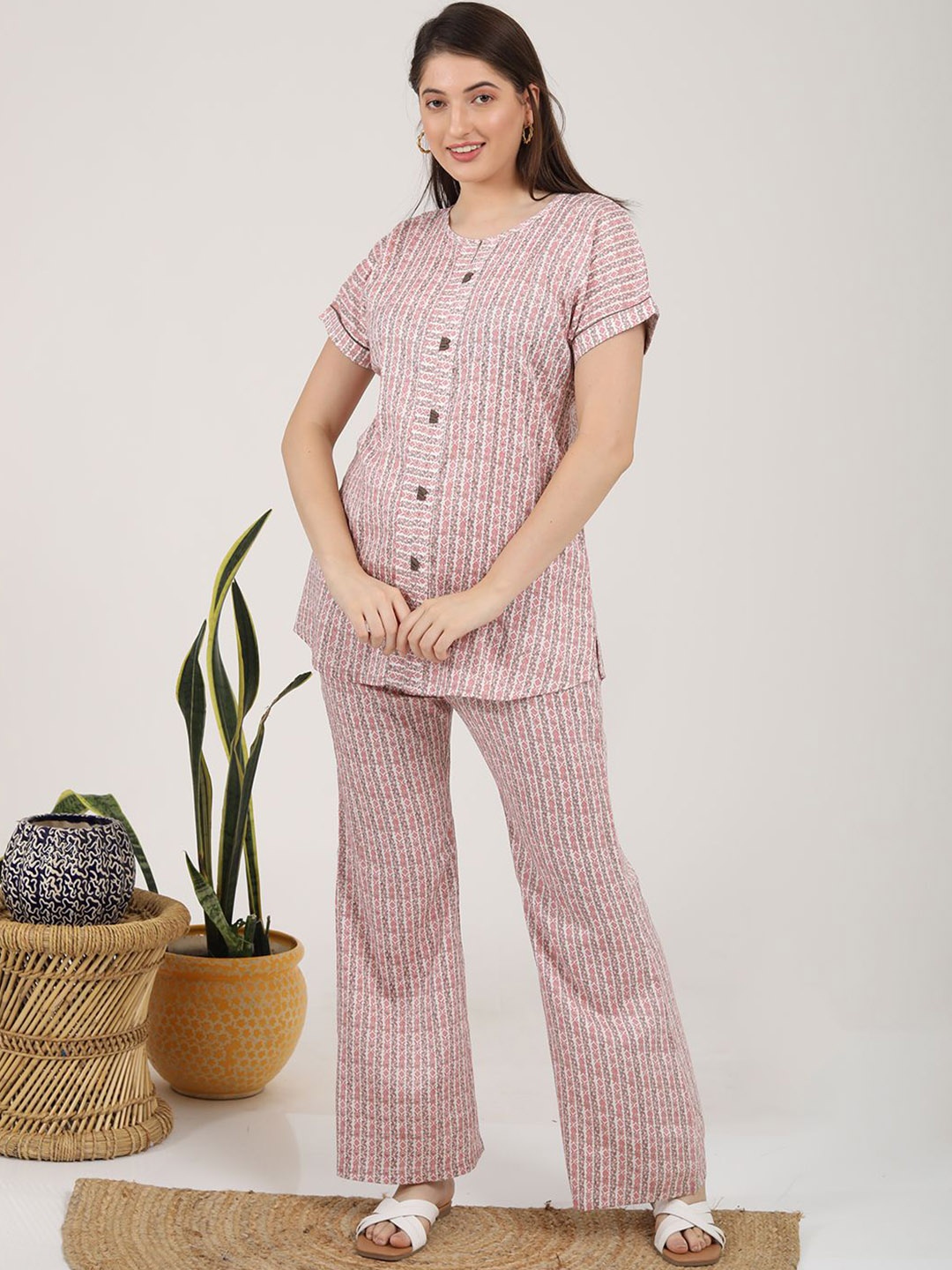 

GOLDSTROMS Floral Printed Round Neck Top With Trousers, Pink