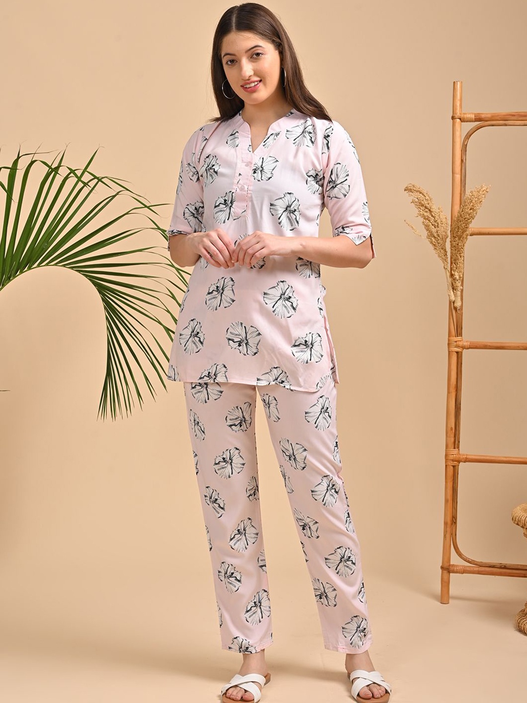 

GOLDSTROMS Floral Printed Mandarin Collar Top With Trousers, Pink