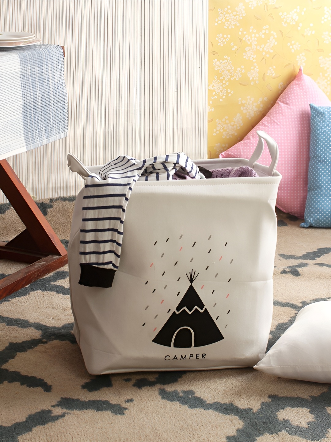 

Aura Off White & Black Printed Foldable Laundry Bag