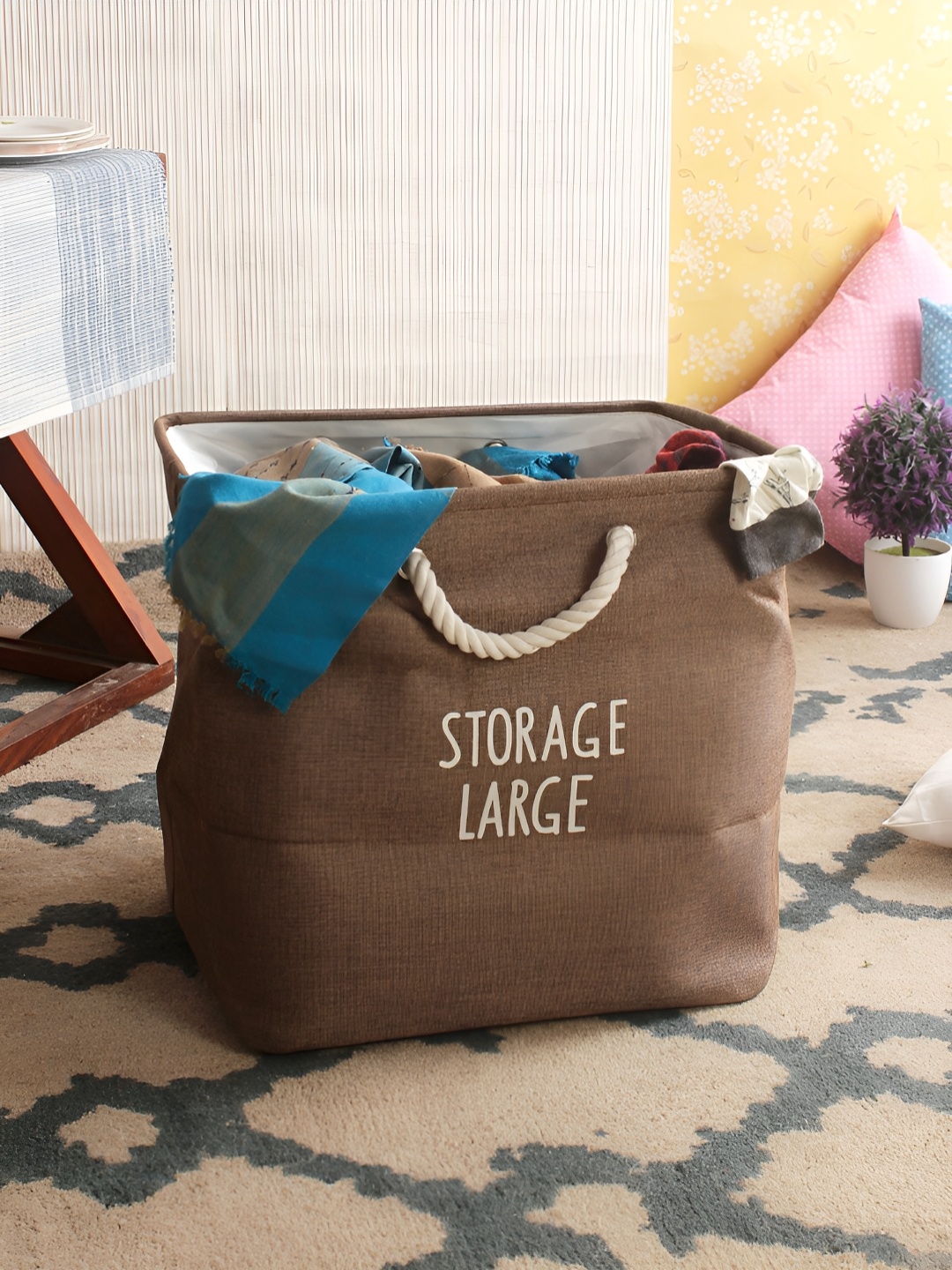 

Aura Brown Printed Foldable Laundry Bag