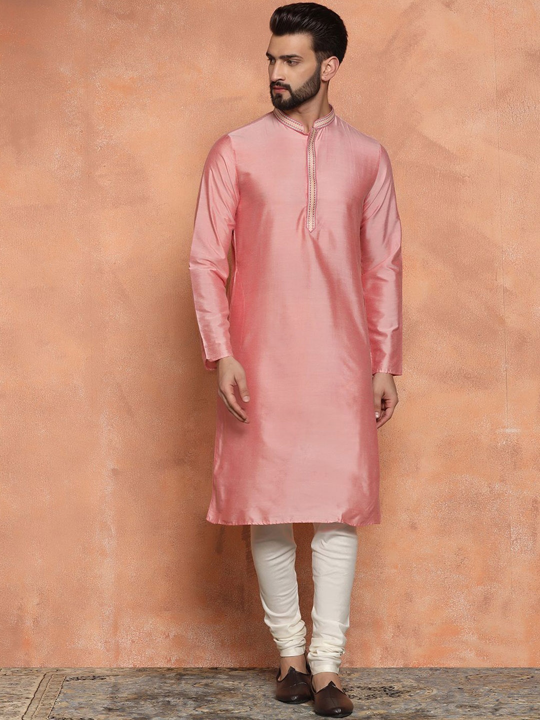 

Anouk Mandarin Collar Regular Thread Work Straight Kurta With Churidar, Pink