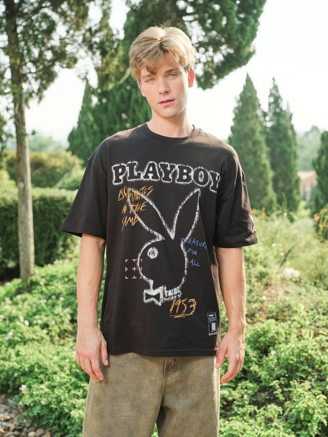 

Bonkers Corner Men Graphic Printed Round Neck Cotton Oversized T-shirt, Black