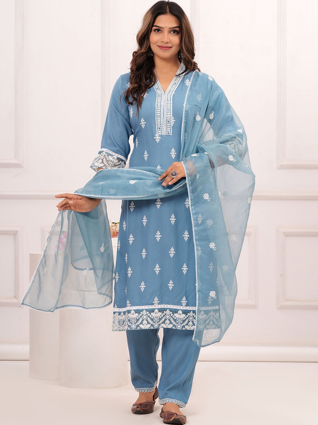 

PARUCREATION Floral Embroidered V-Neck Thread Work Straight Kurta With Trousers & Dupatta, Blue