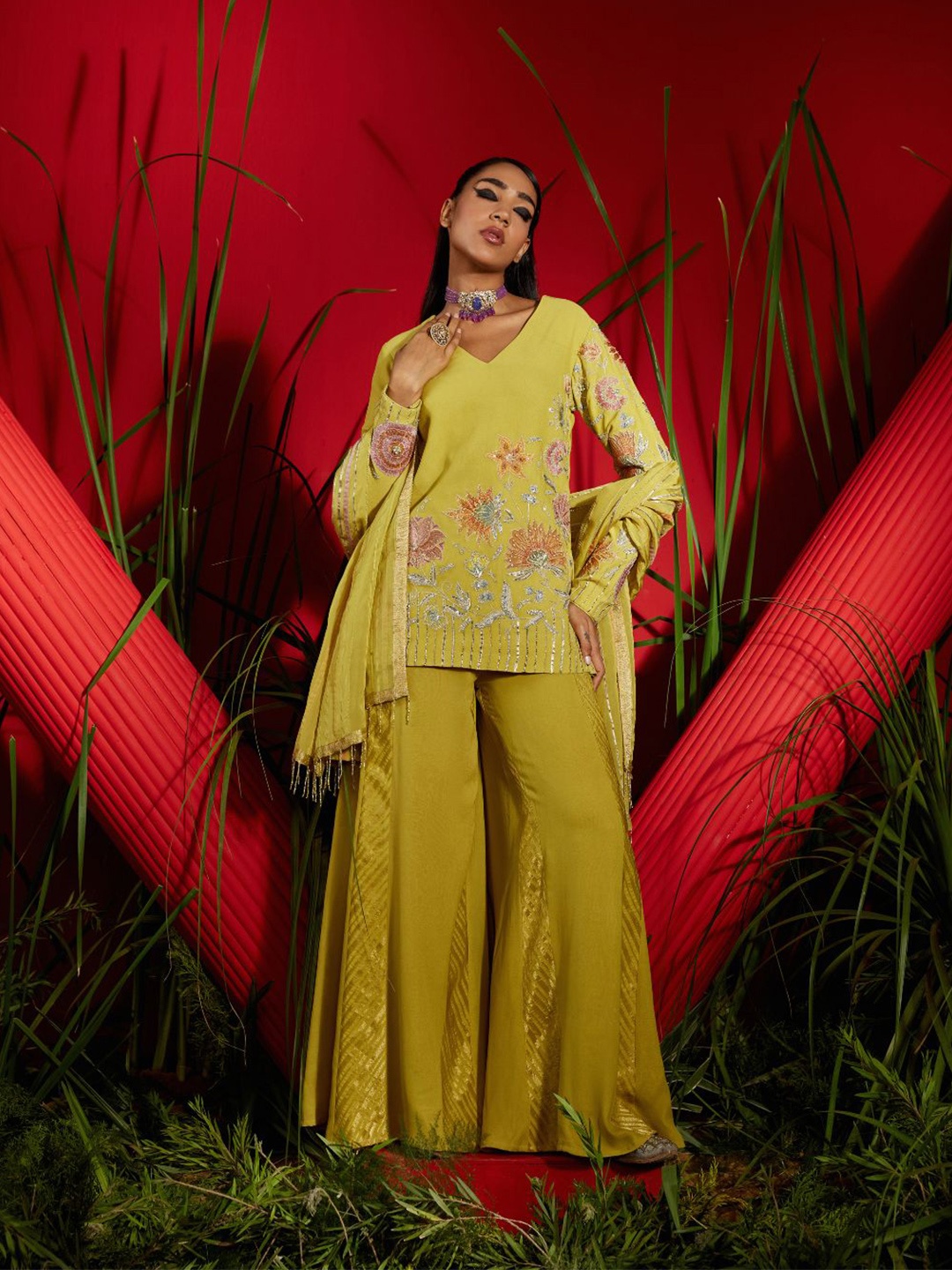 

Shreeka Embroidered Kurta With Trousers & Dupatta, Green
