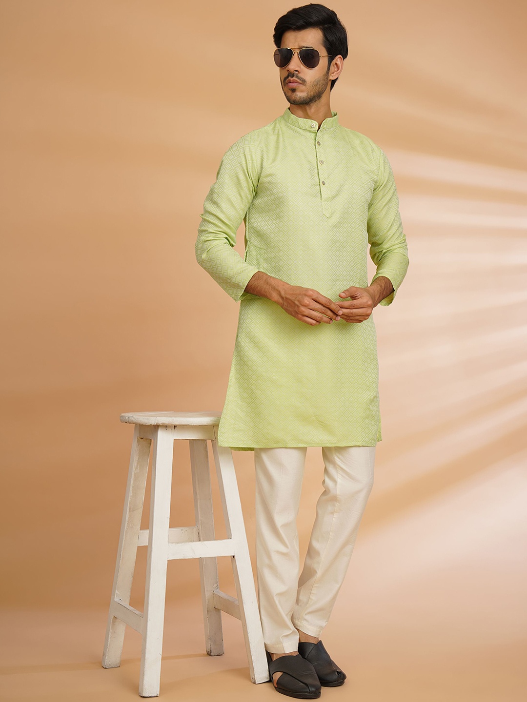 

Shiv Leela Mandarin Collar Thread Work Jacquard Straight Kurta, Lime green