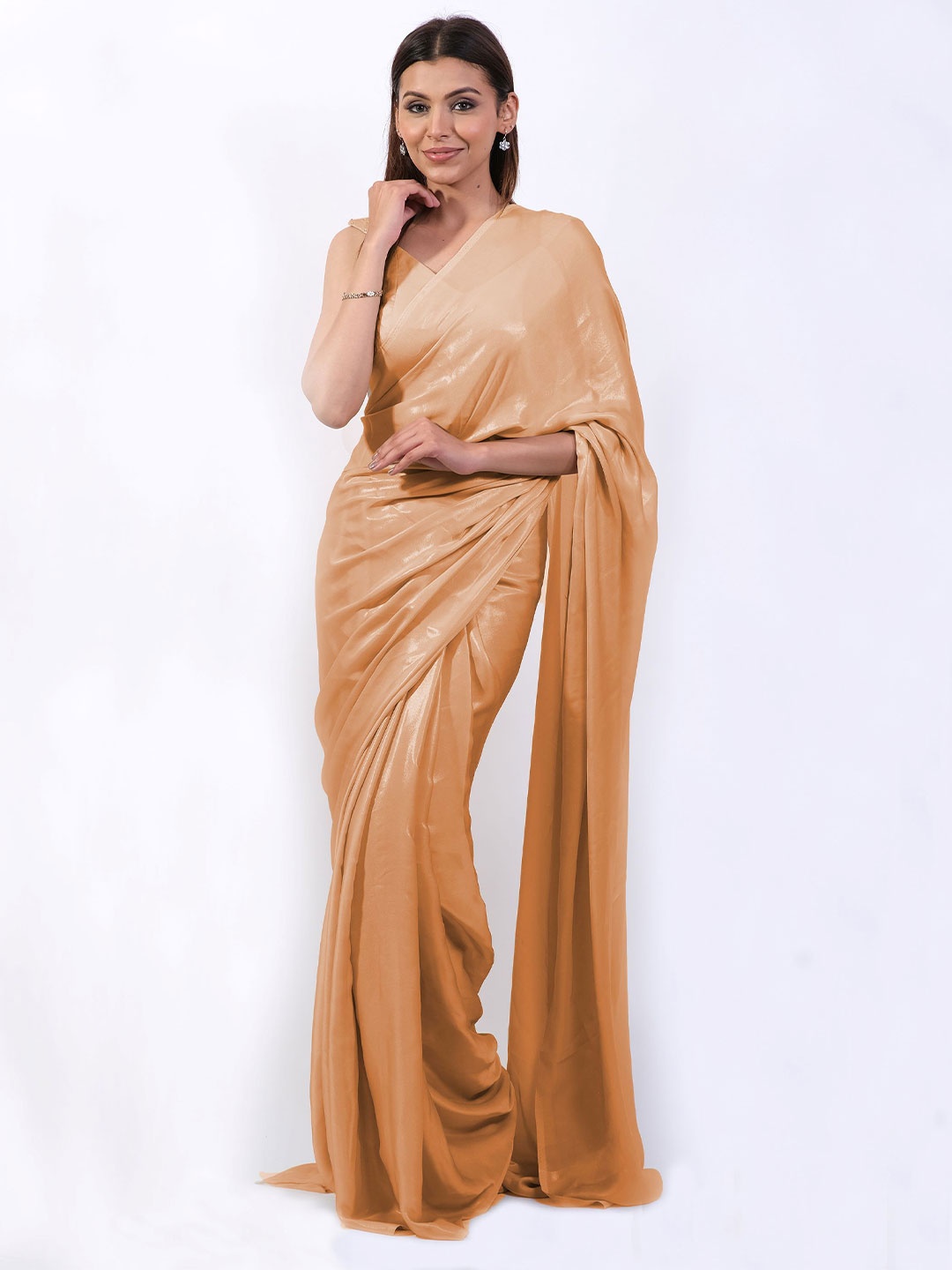 

Aynaa Solid Saree, Beige