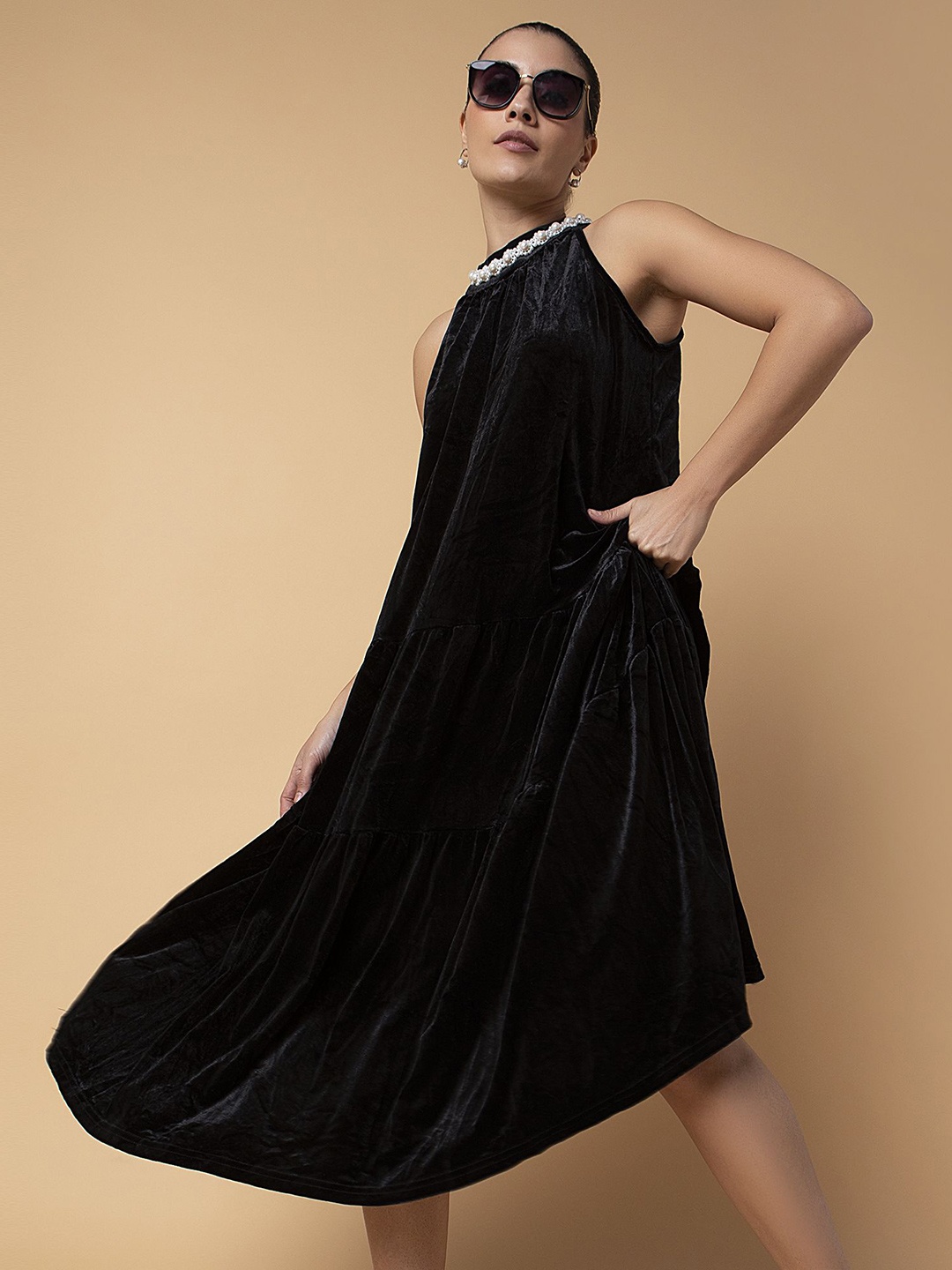 

SHOWOFF Sleeveless A-Line Midi Dress, Black