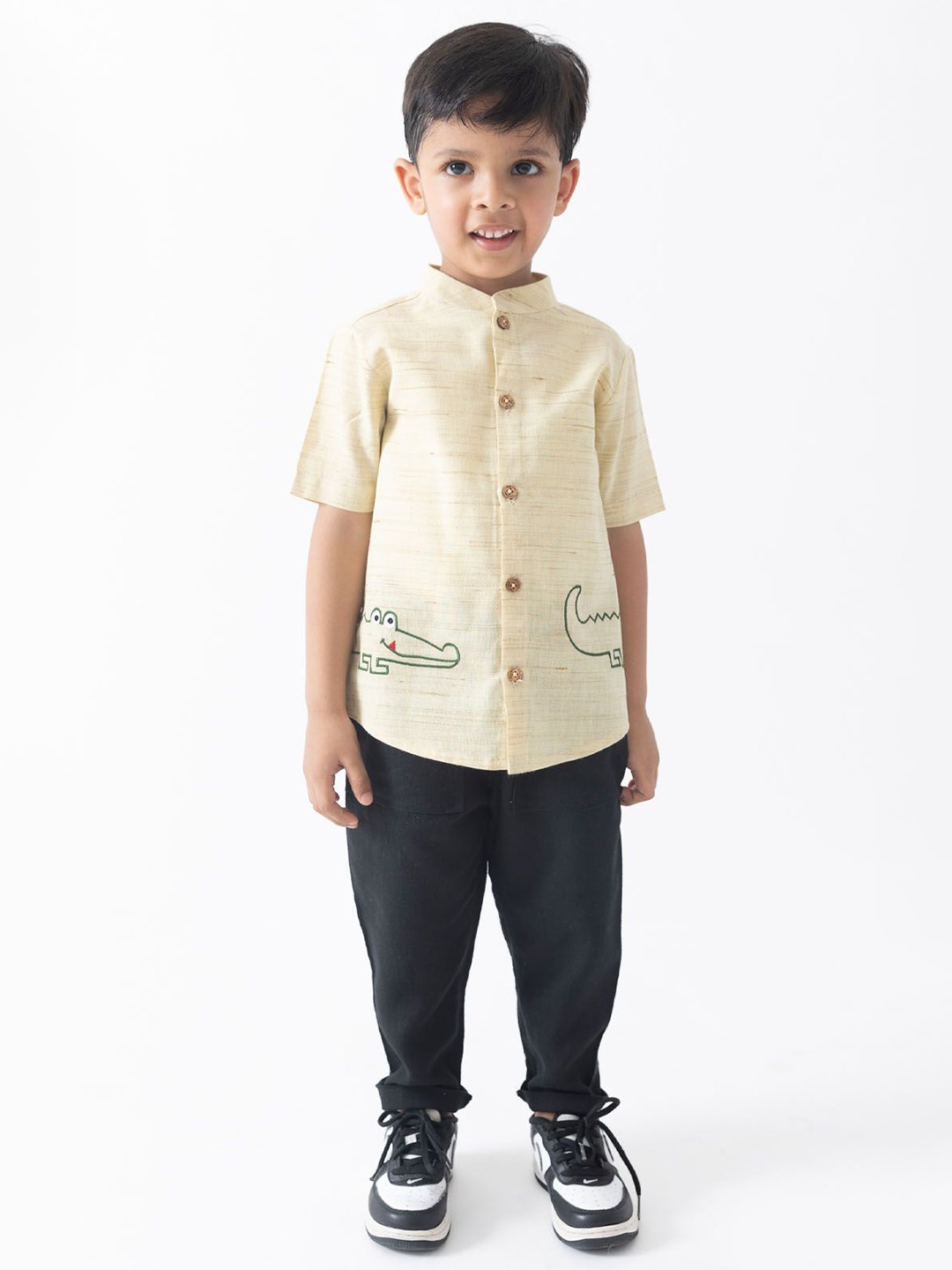 

Tiber Taber Boys Opaque Casual Shirt, Beige
