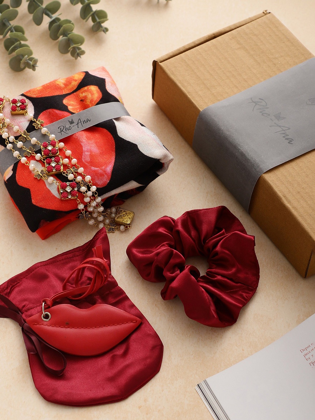 Rhe-Ana Women Set of 5 Gift Set, Red