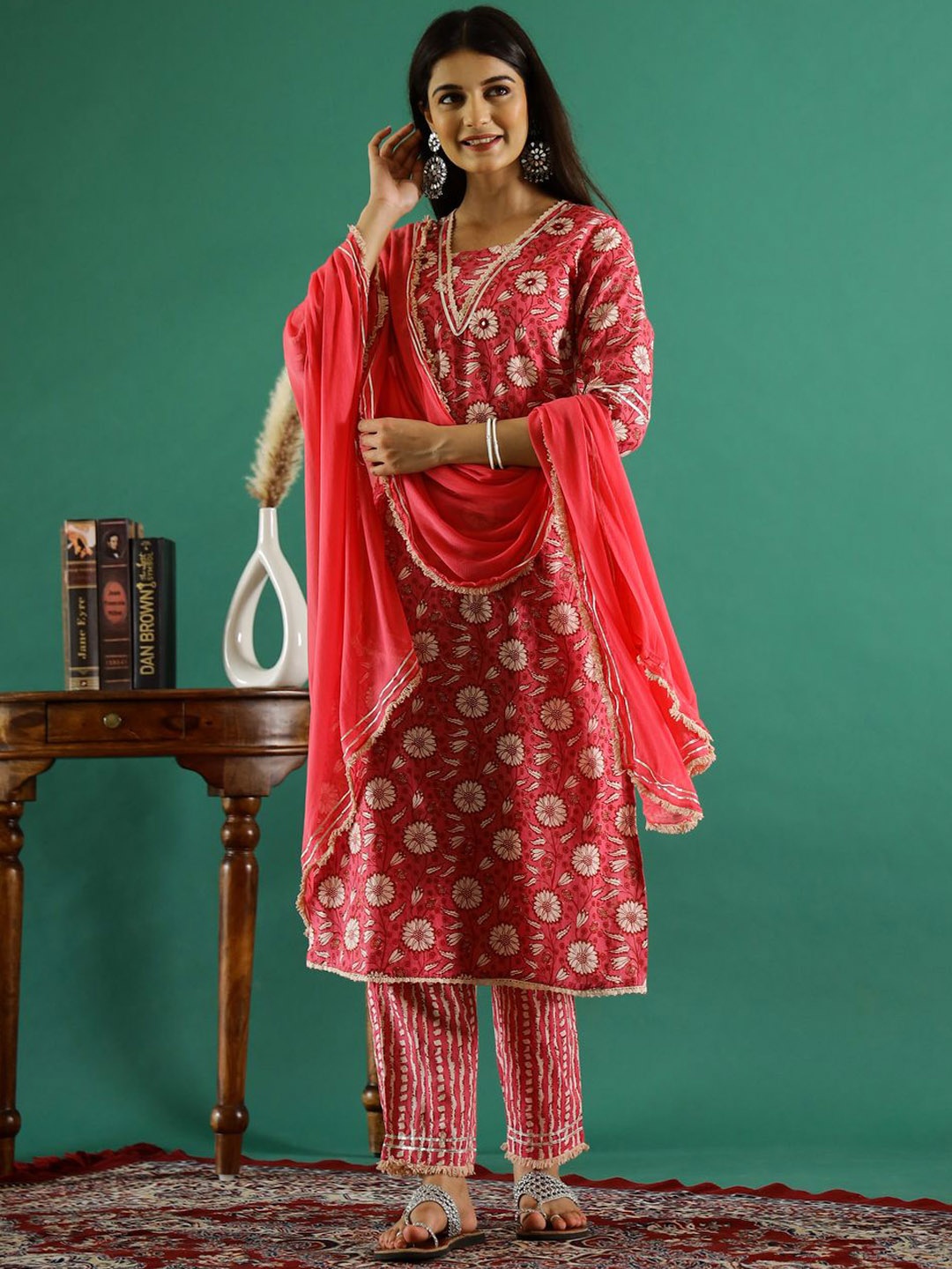 

Sangria Floral Printed V-Neck Pure Cotton Straight Kurta Sets, Pink