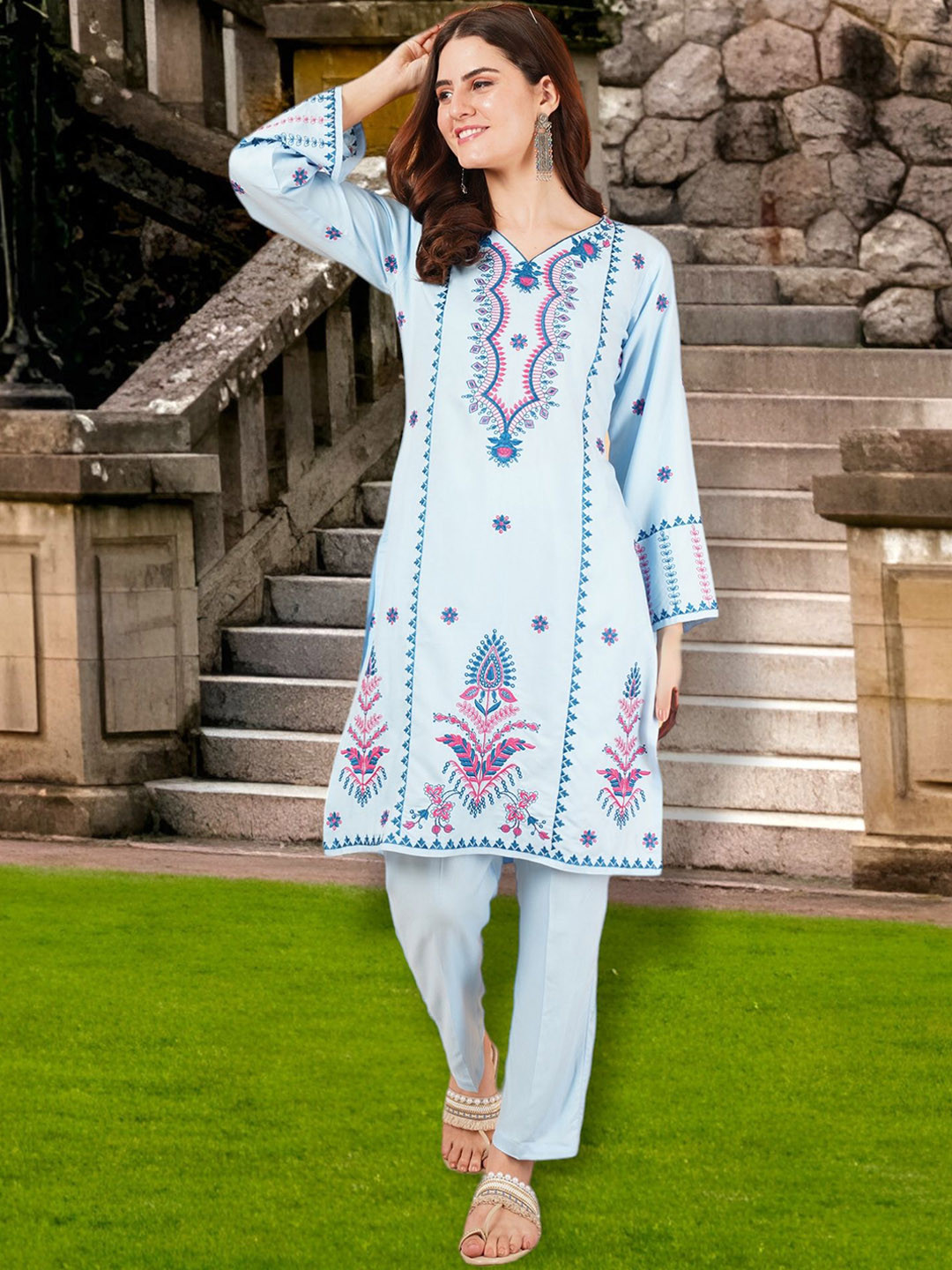 

Growish Printed Round Neck Top & Trouser, Blue
