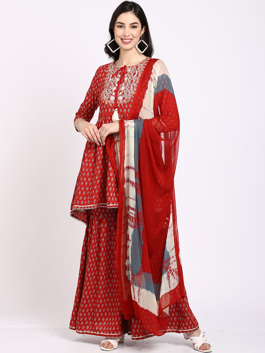 

KALINI Floral Printed Regular Thread Work Kurti with Palazzos & With Dupatta, Maroon