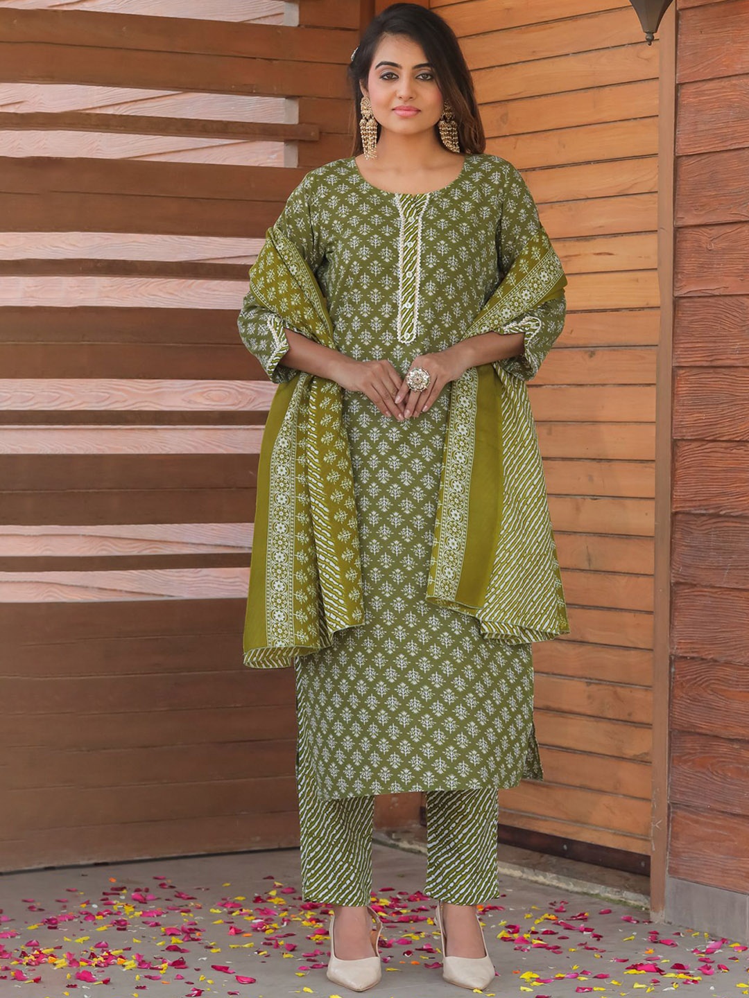 

KALINI Women Floral Printed Regular Pure Cotton Kurta with Trousers & With Dupatta, Green
