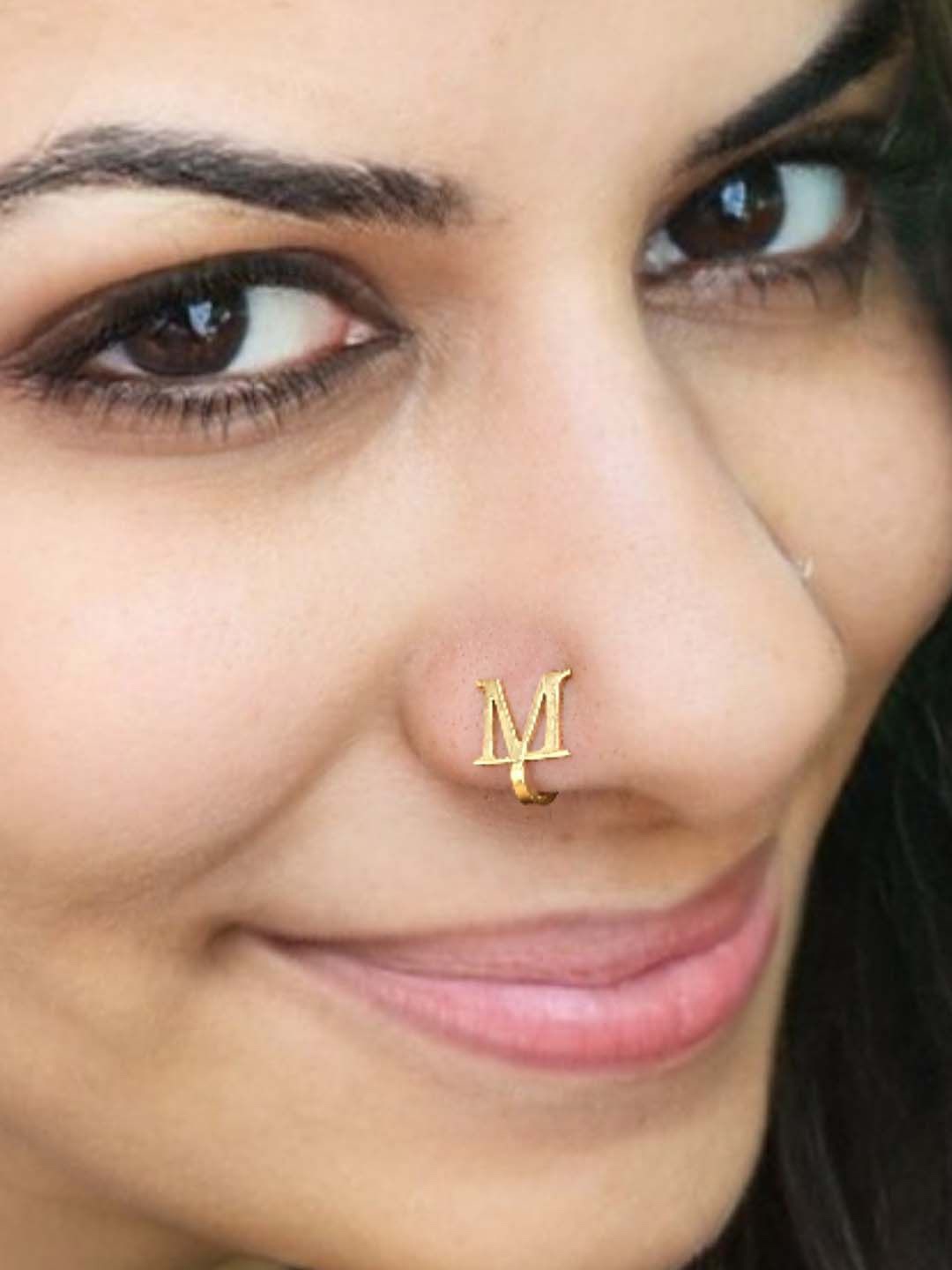 

Goldnera M Alphabet Design Stud Nosepin, Gold