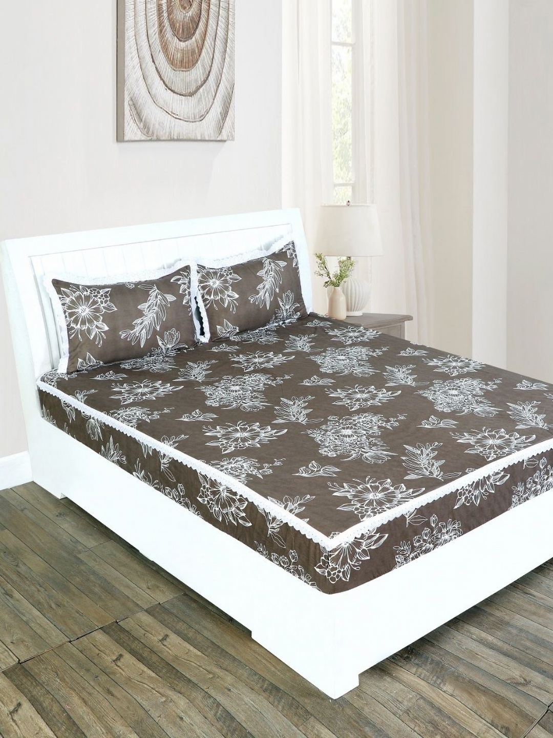 

RD TREND Tan & White Printed 210 TC Cotton King Fitted Bedsheet With 2 Pillow Covers