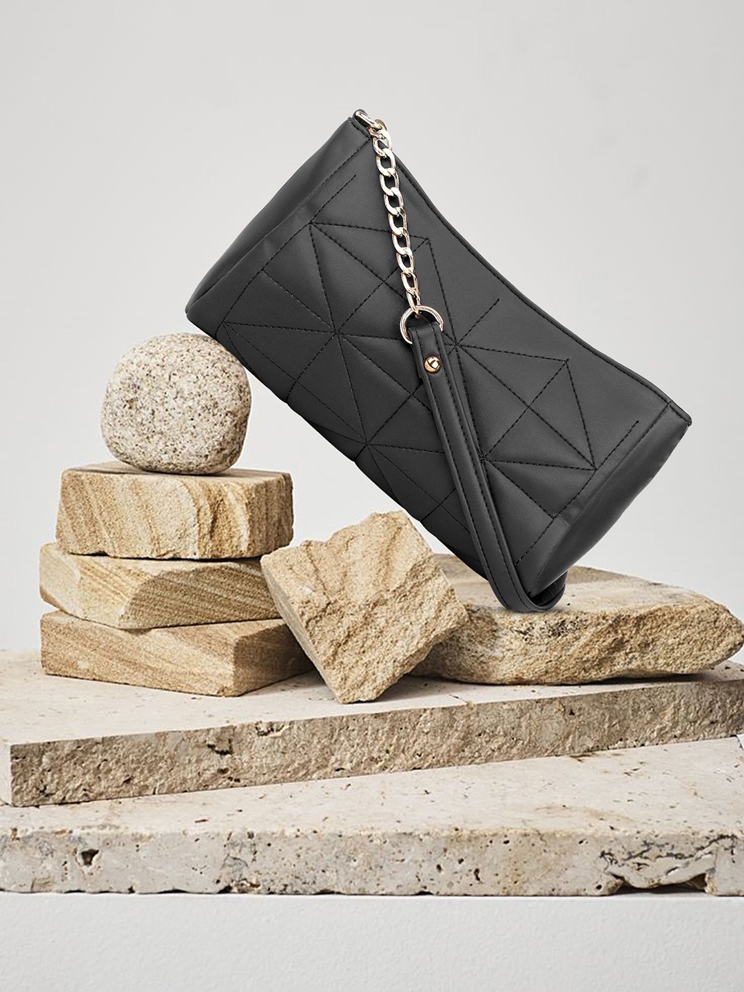 

OsaiZ PU Structured Handheld Bag with Quilted, Black