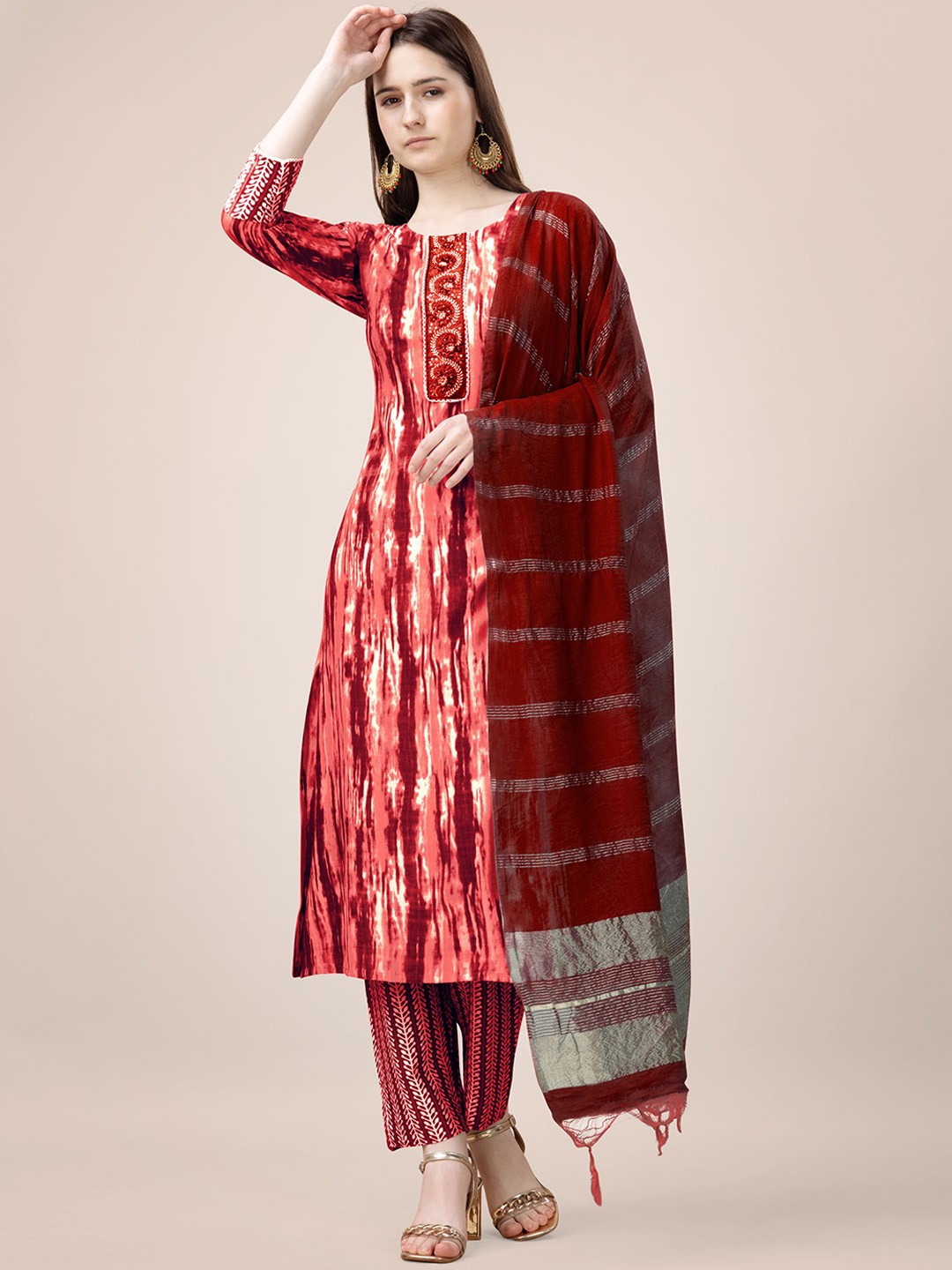 

Rujave Abstract Printed Straight Kurta With Trouser & Dupatta, Orange