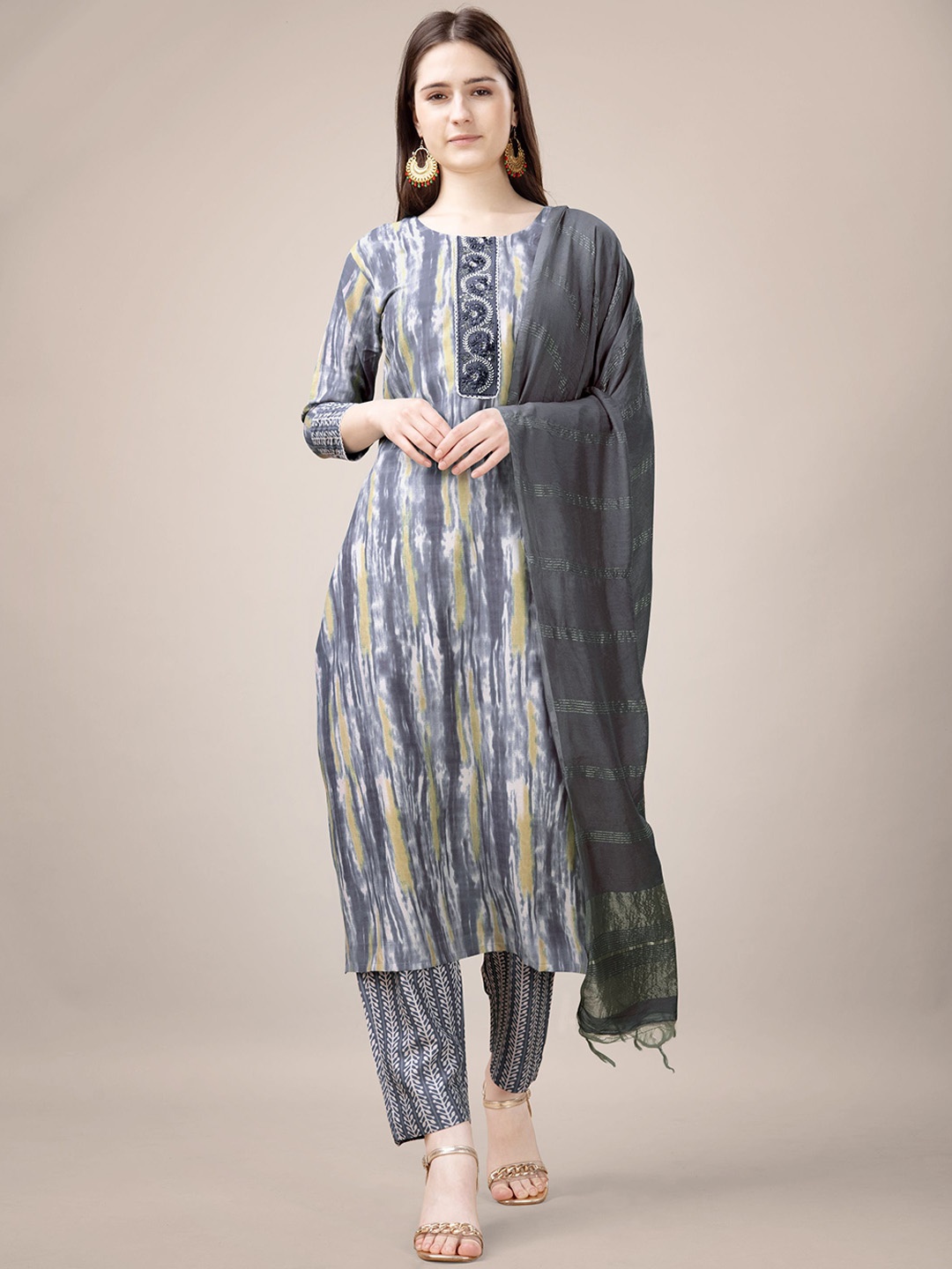 

Rujave Abstract Printed Thread Work Pure Cotton Straight Kurta With Trousers & Dupatta Set, Grey