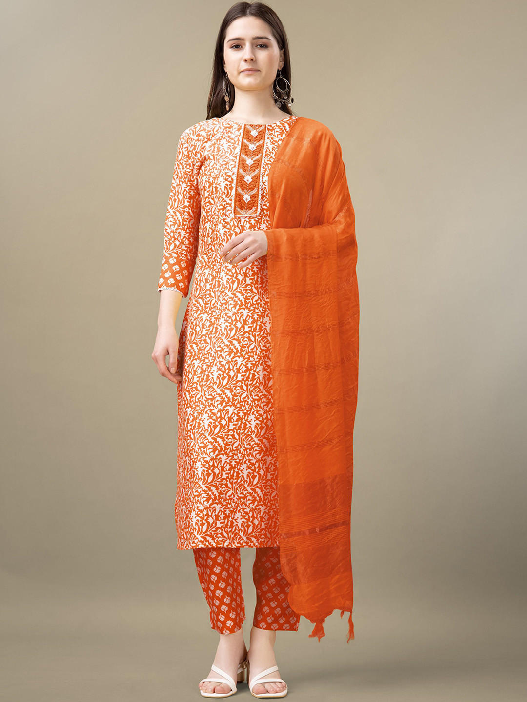 

Rujave Floral Printed Round Neck Straight Kurta Kurta & Trousers With Dupatta, Orange