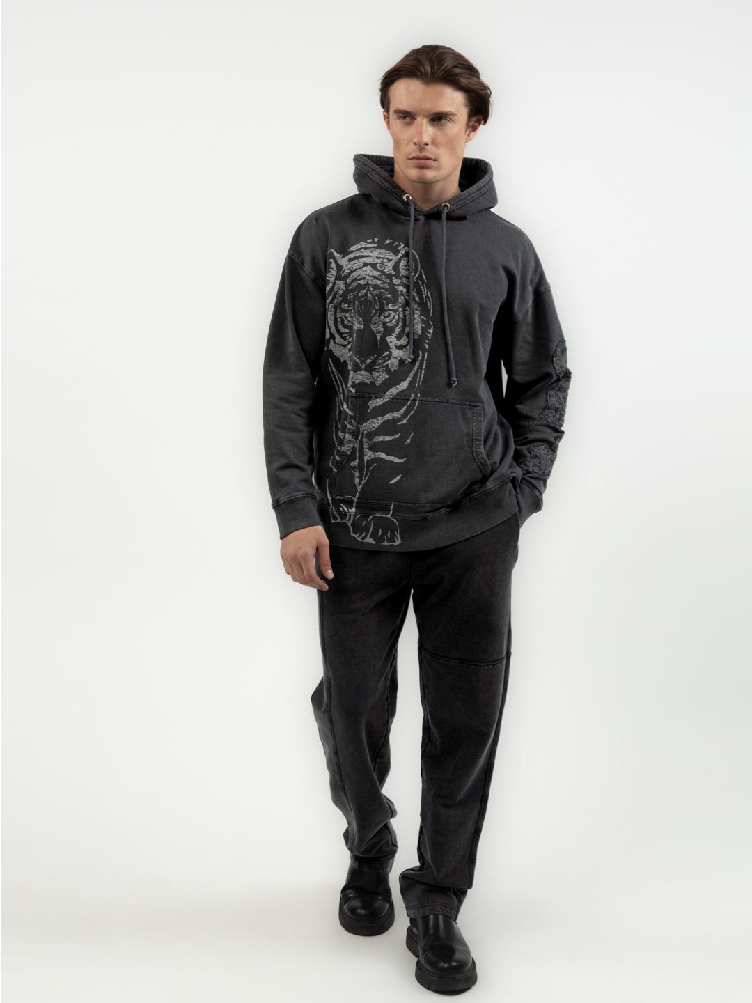 

PURPLE POTATO Men Printed Hooded Sweatshirt, Black